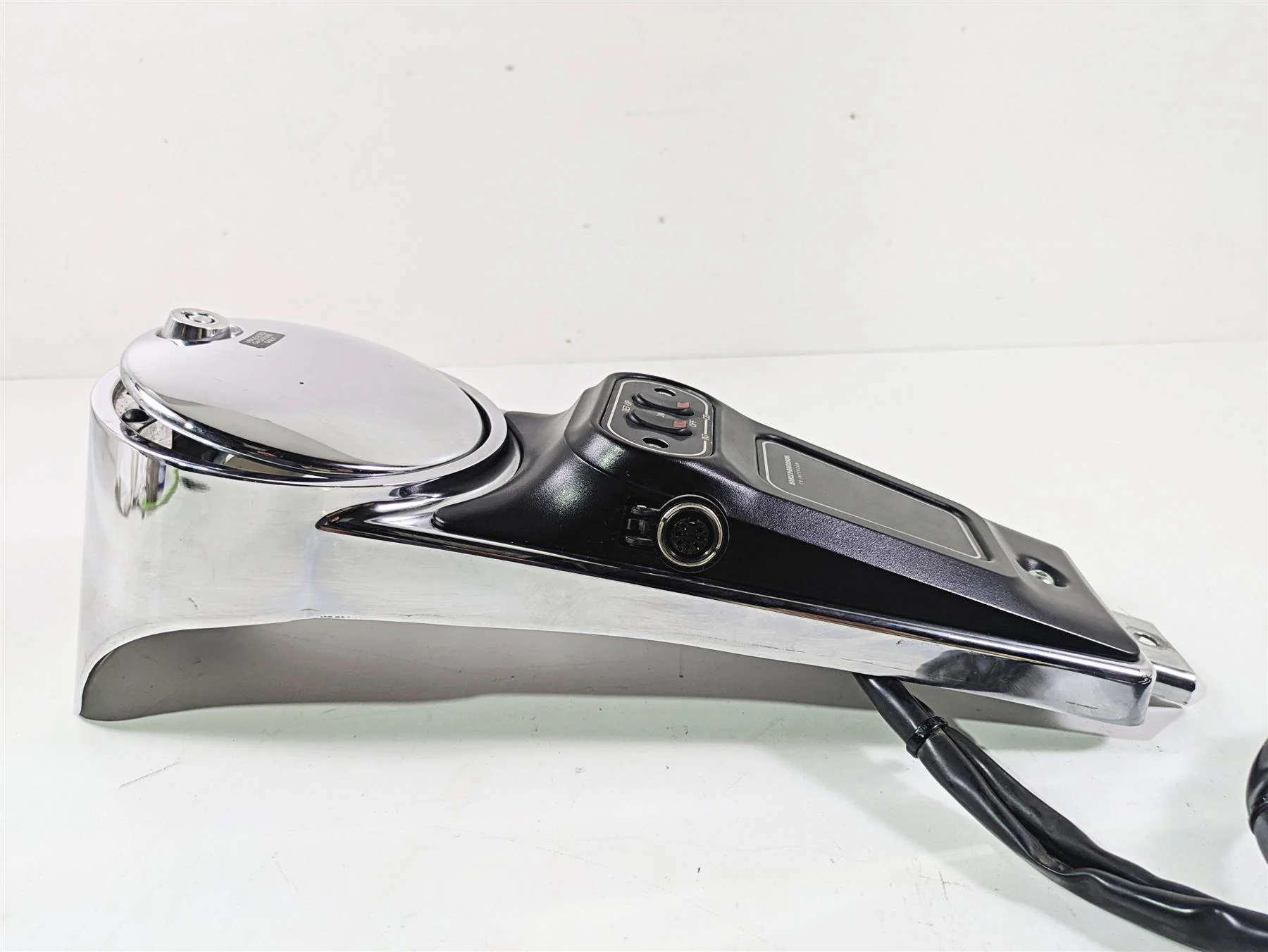 1999 Harley Touring FLHTCUI E-Glide Tank Dash Cover Console CB Intercom 61270-98 - Image 2