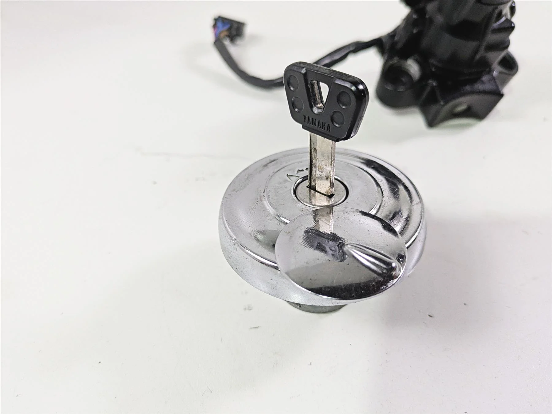 1999 Yamaha XV1600 Road Star Ignition Switch Key Lock Tank Cap Set 4WM-82501-02 - Image 10