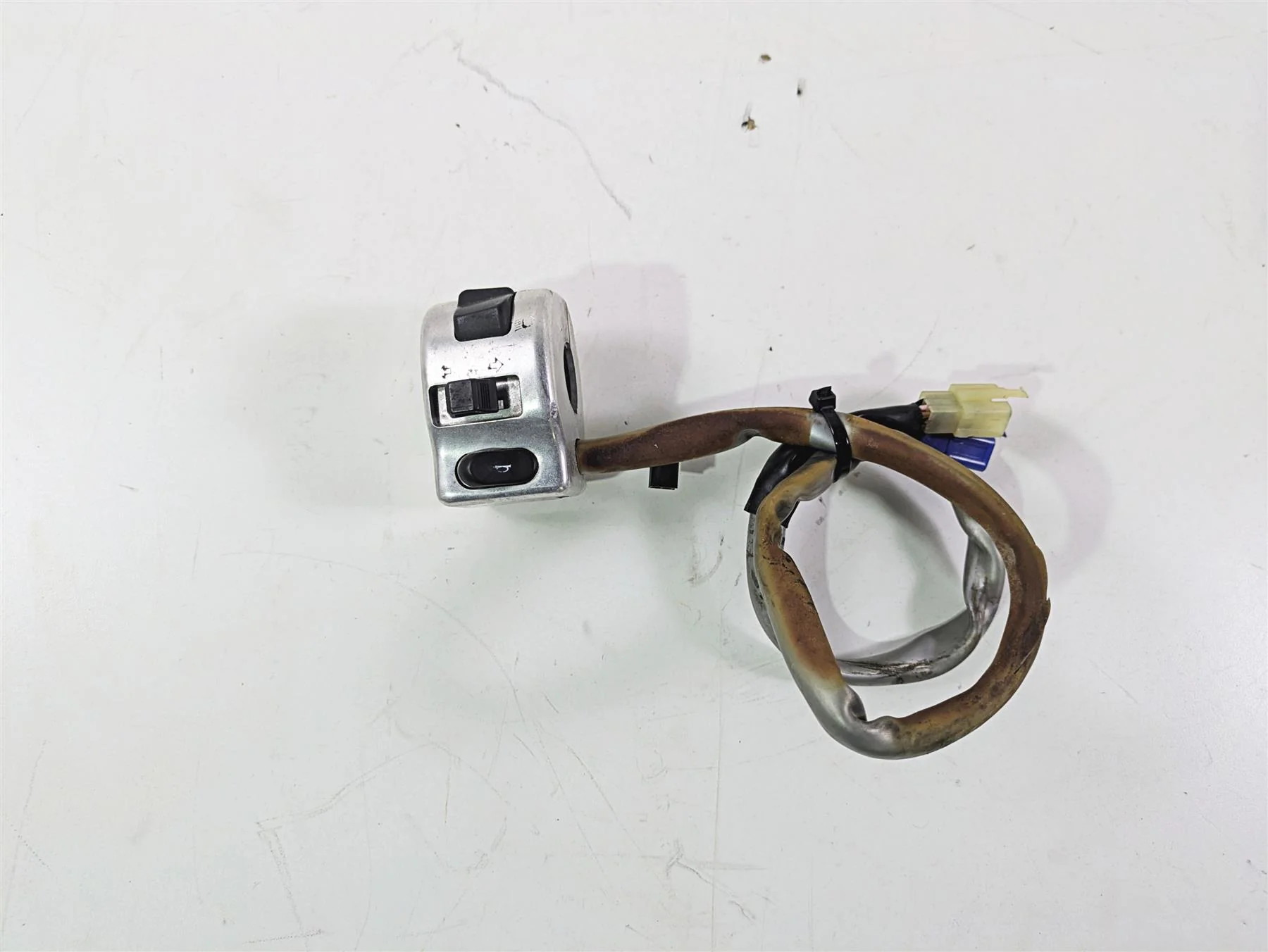 1999 Yamaha XV1600 Road Star Left Hand Turn Signal Control Switch 5BN-83972-00