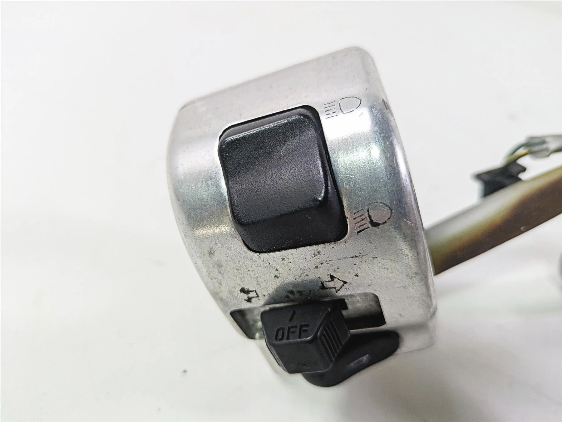 1999 Yamaha XV1600 Road Star Left Hand Turn Signal Control Switch 5BN-83972-00 - Image 11