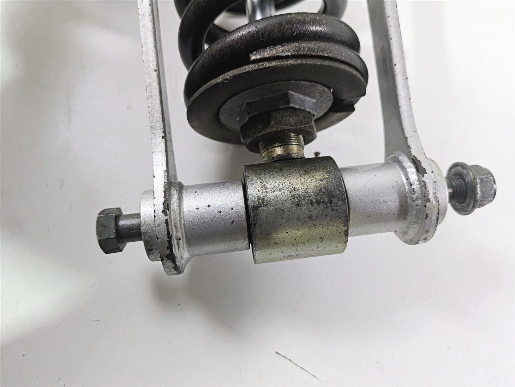 1999 Yamaha XV1600 Road Star Rear Shock Suspension & Linkage 4WM-22210-00 - Image 6
