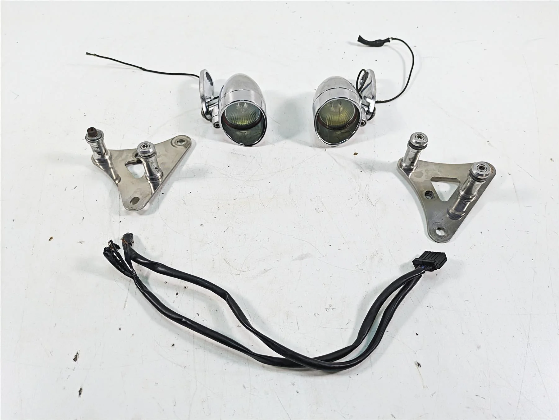 2000 Harley FXSTS Softail Springer Aftermarket Front Spot Light Set - Read