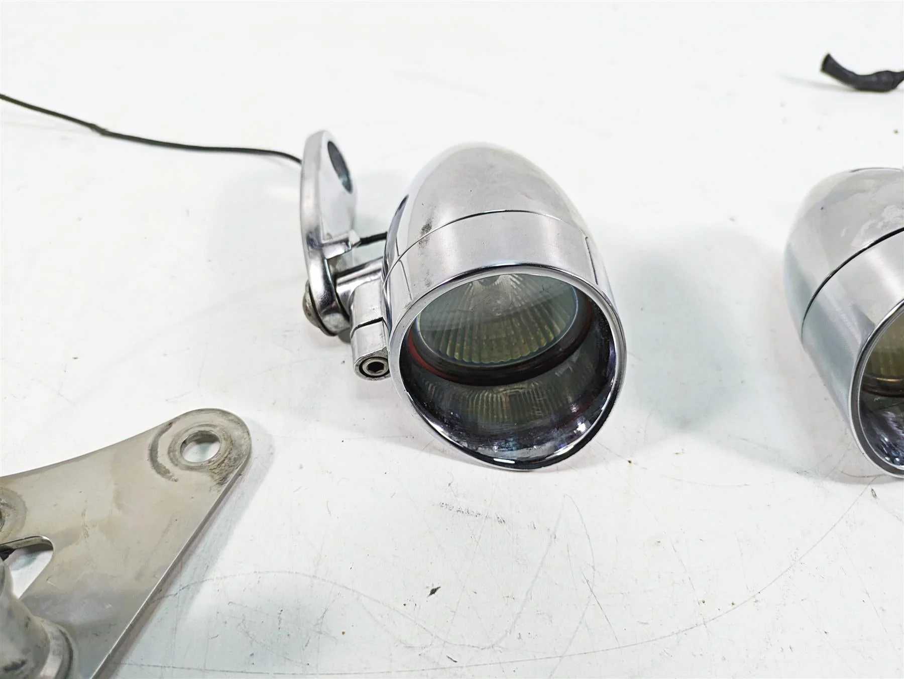 2000 Harley FXSTS Softail Springer Aftermarket Front Spot Light Set - Read - Image 3