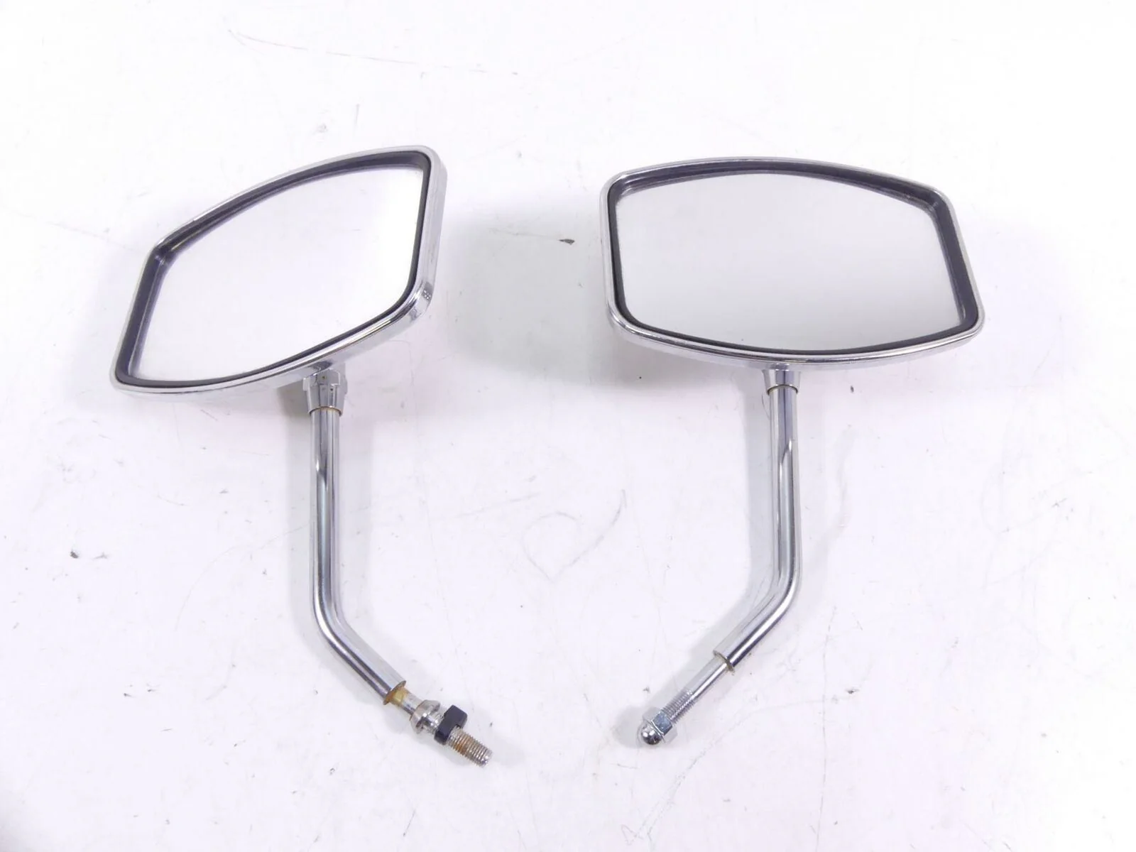2000 Harley Sportster XL1200 Custom Mirror Set - Image 2