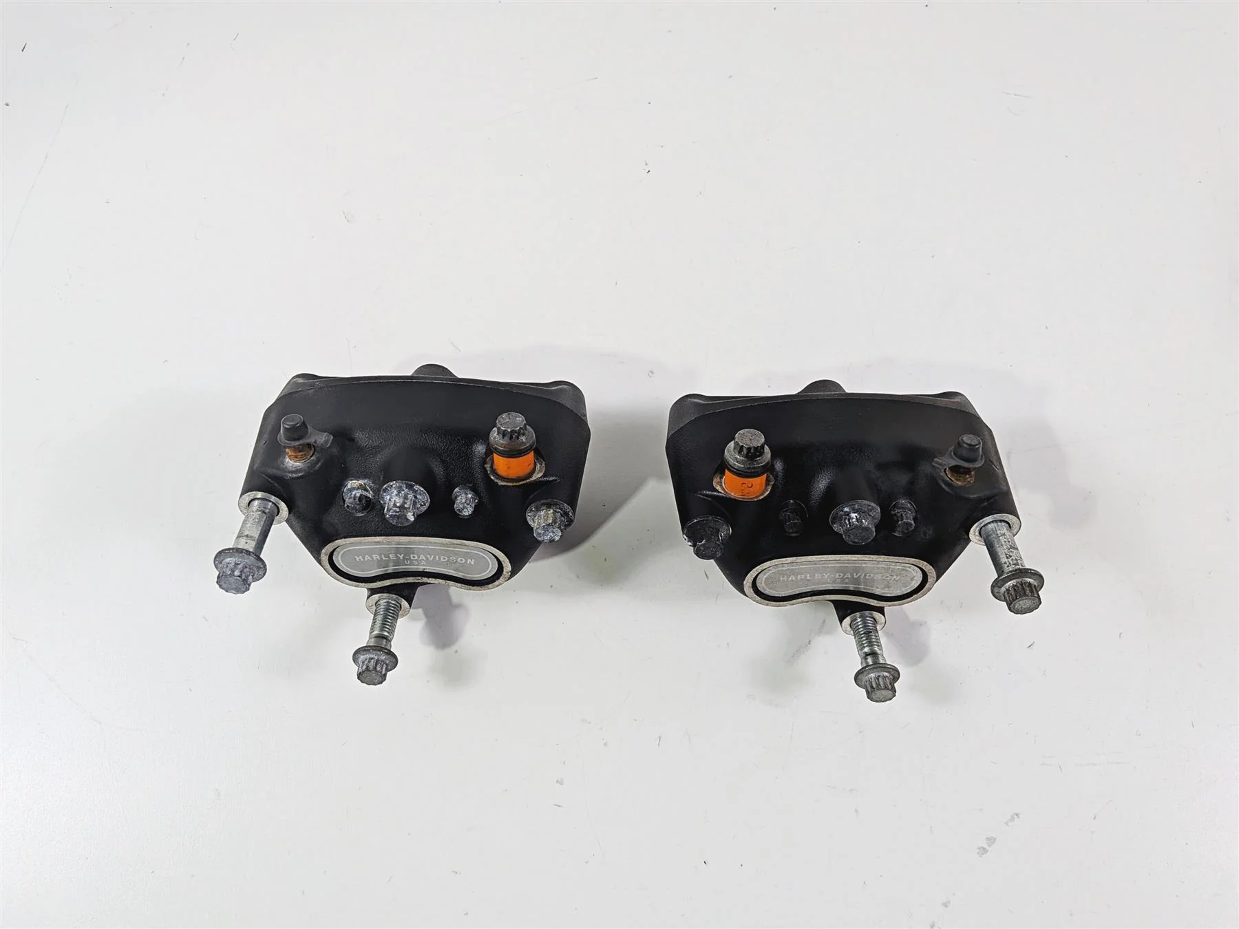 2000 Harley Touring FLHRCI Road King Front Brake Caliper Set 44023-00C 44046-00D