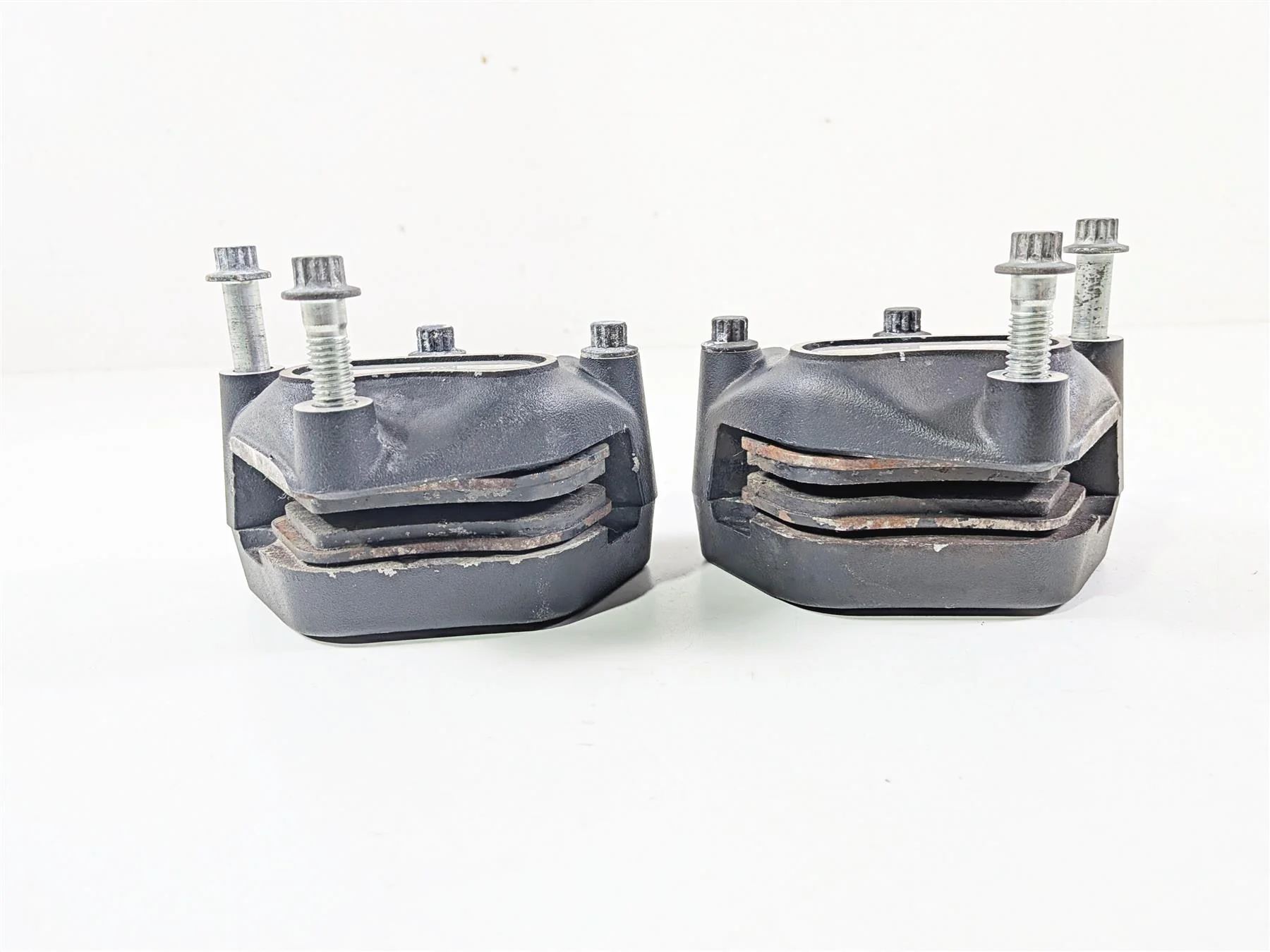 2000 Harley Touring FLHRCI Road King Front Brake Caliper Set 44023-00C 44046-00D - Image 6