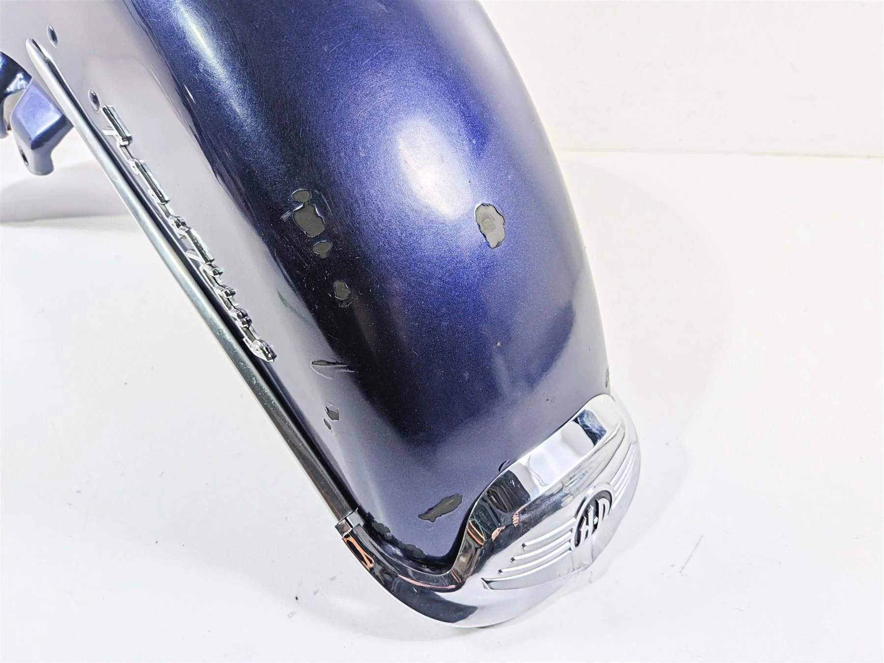 2000 Harley Touring FLHRCI Road King Front Fender - Dented 59087-00B - Image 10