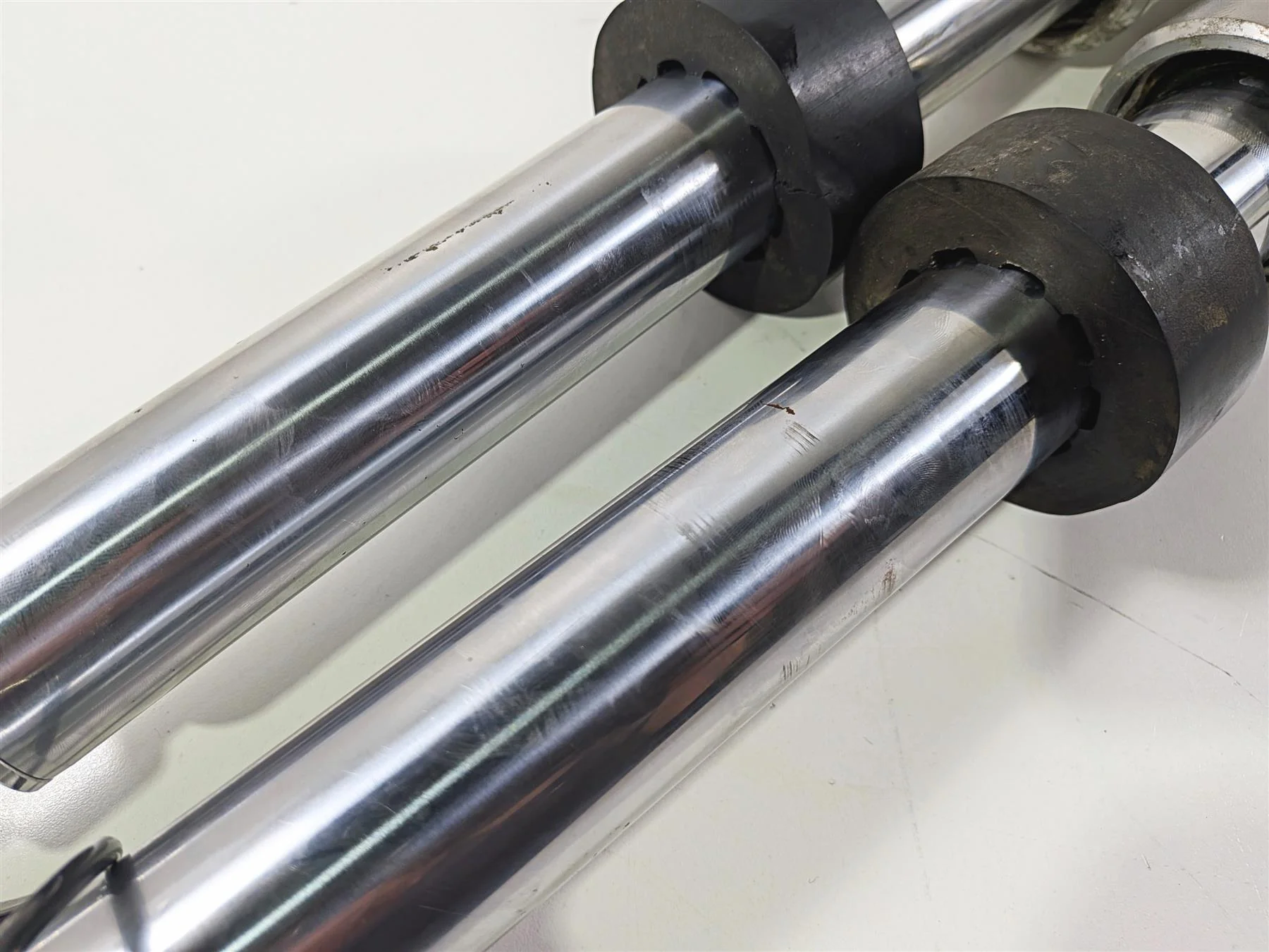 2000 Harley Touring FLHRCI Road King Front Fork Leg Set - Read 46497-00 46495-00 - Image 9