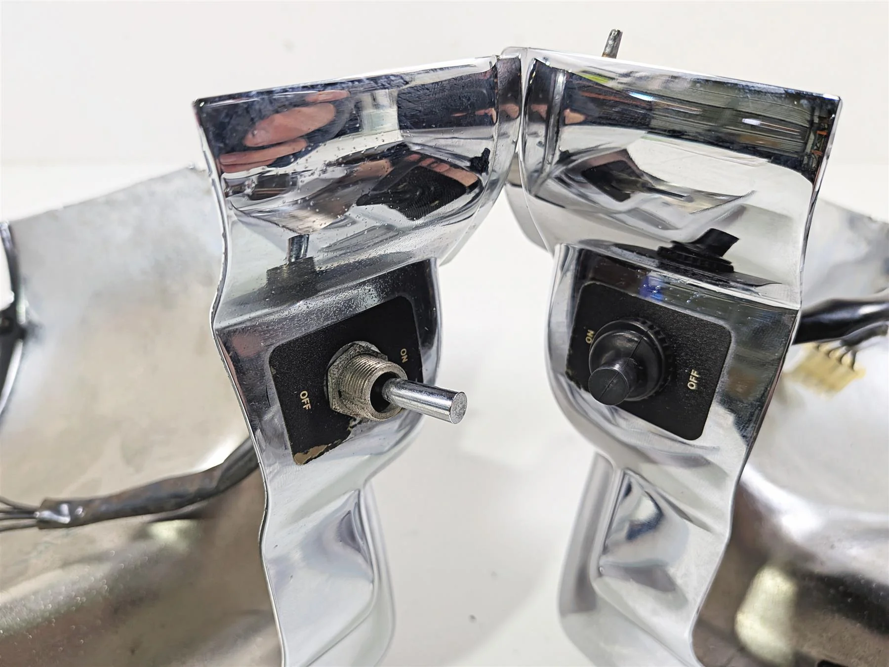 2000 Harley Touring FLHRCI Road King Headlight Cover Nacelle 67674-94 67682-94 - Image 11
