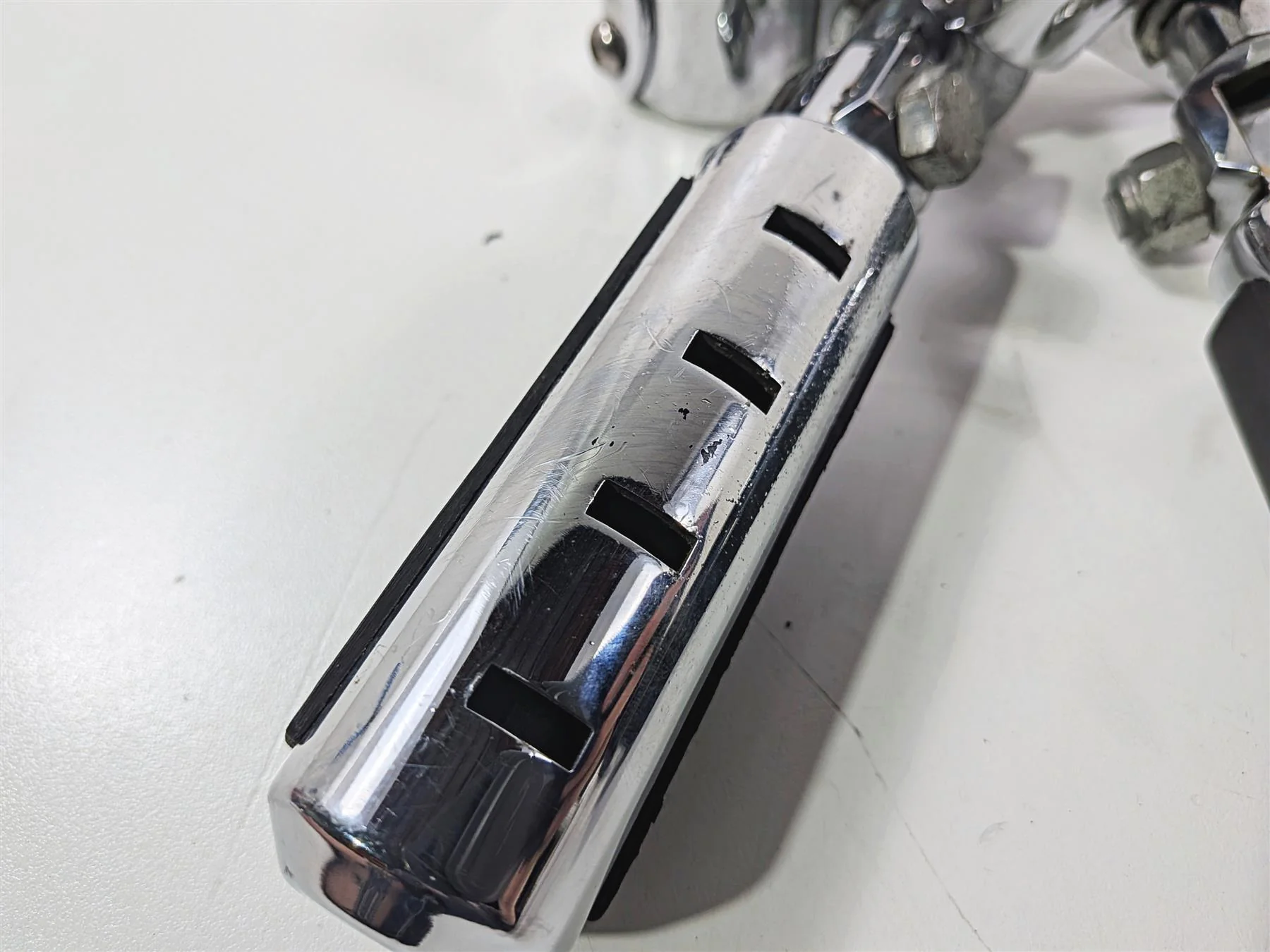 2000 Harley Touring FLHRCI Road King Highway Footpeg Foot Peg Rest Set 50916-90T - Image 11
