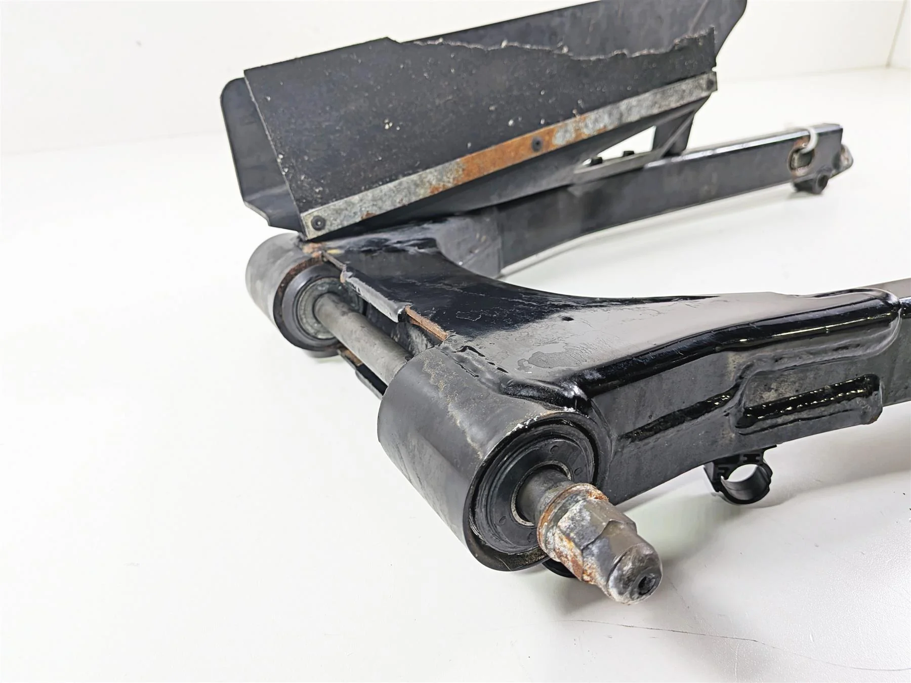 2000 Harley Touring FLHRCI Road King Rear Swingarm Swing Arm 47549-00 - Image 11