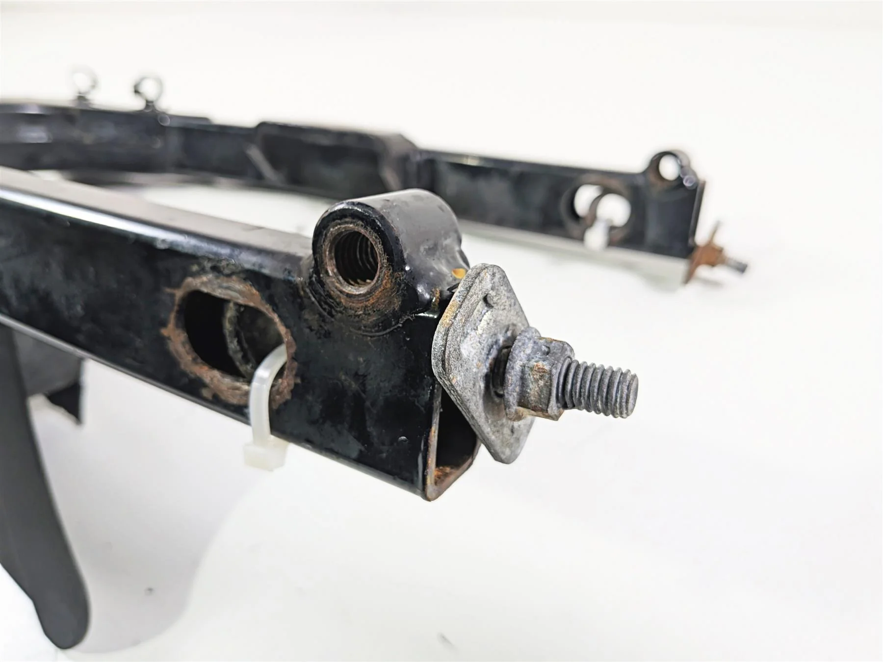 2000 Harley Touring FLHRCI Road King Rear Swingarm Swing Arm 47549-00 - Image 12