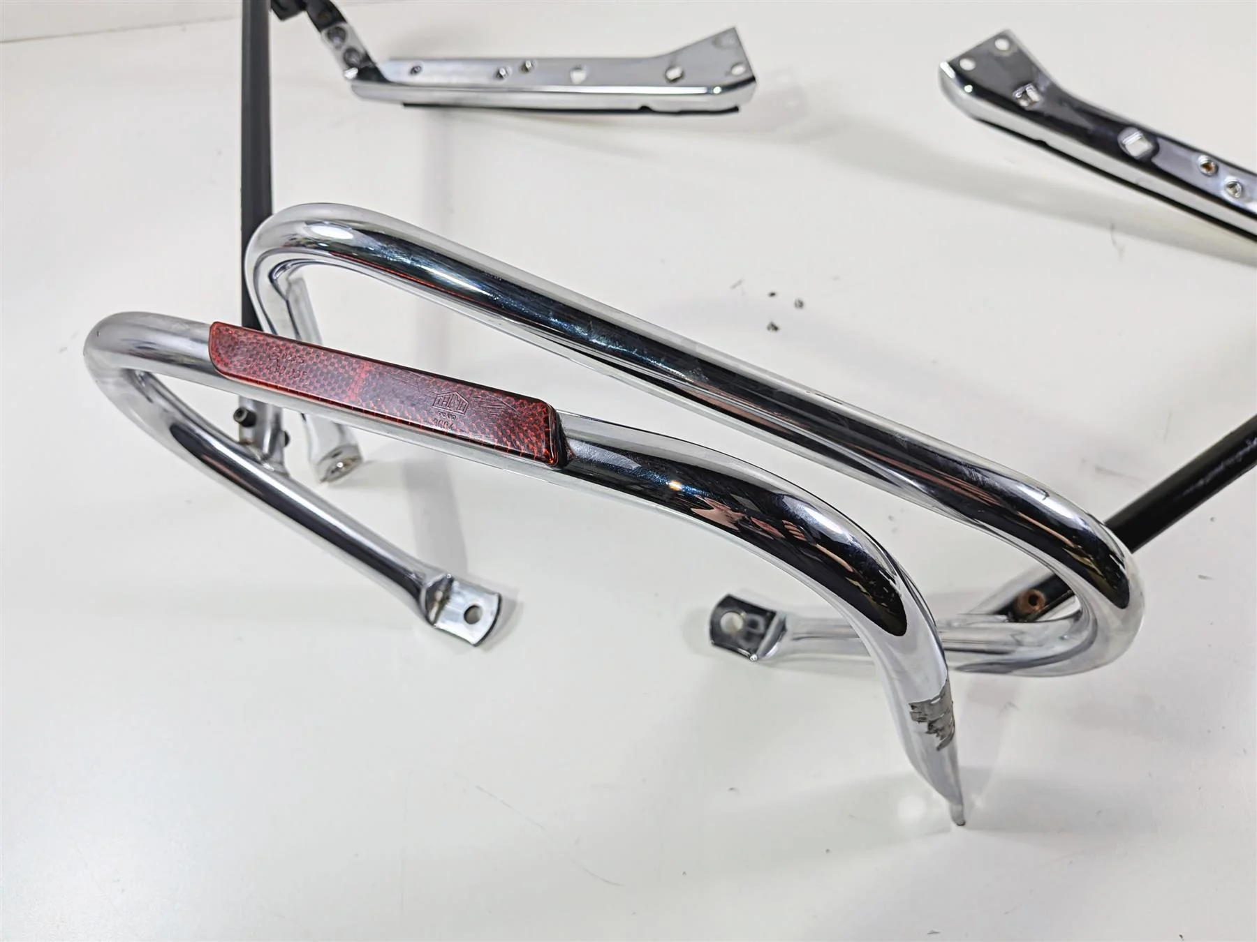 2000 Harley Touring FLHRCI Road King Saddlebag Guard Rail Set 49187-97 49176-97 - Image 10