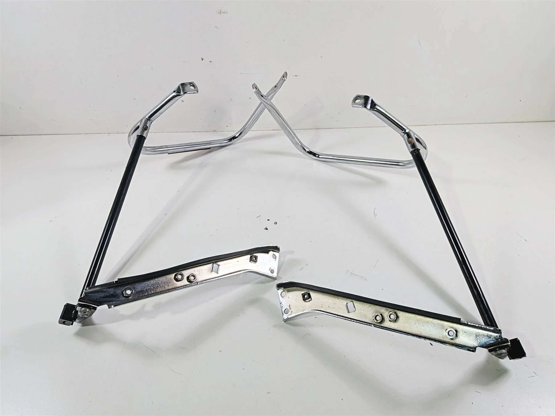2000 Harley Touring FLHRCI Road King Saddlebag Guard Rail Set 49187-97 49176-97 - Image 7