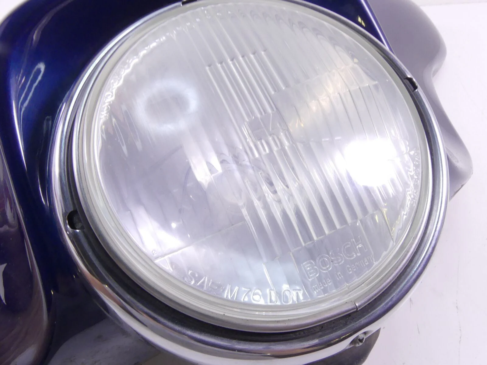 2000 Harley Touring FLHTCI Electra Glide Front Outer Fairing & Headlight 58236-9 - Image 9