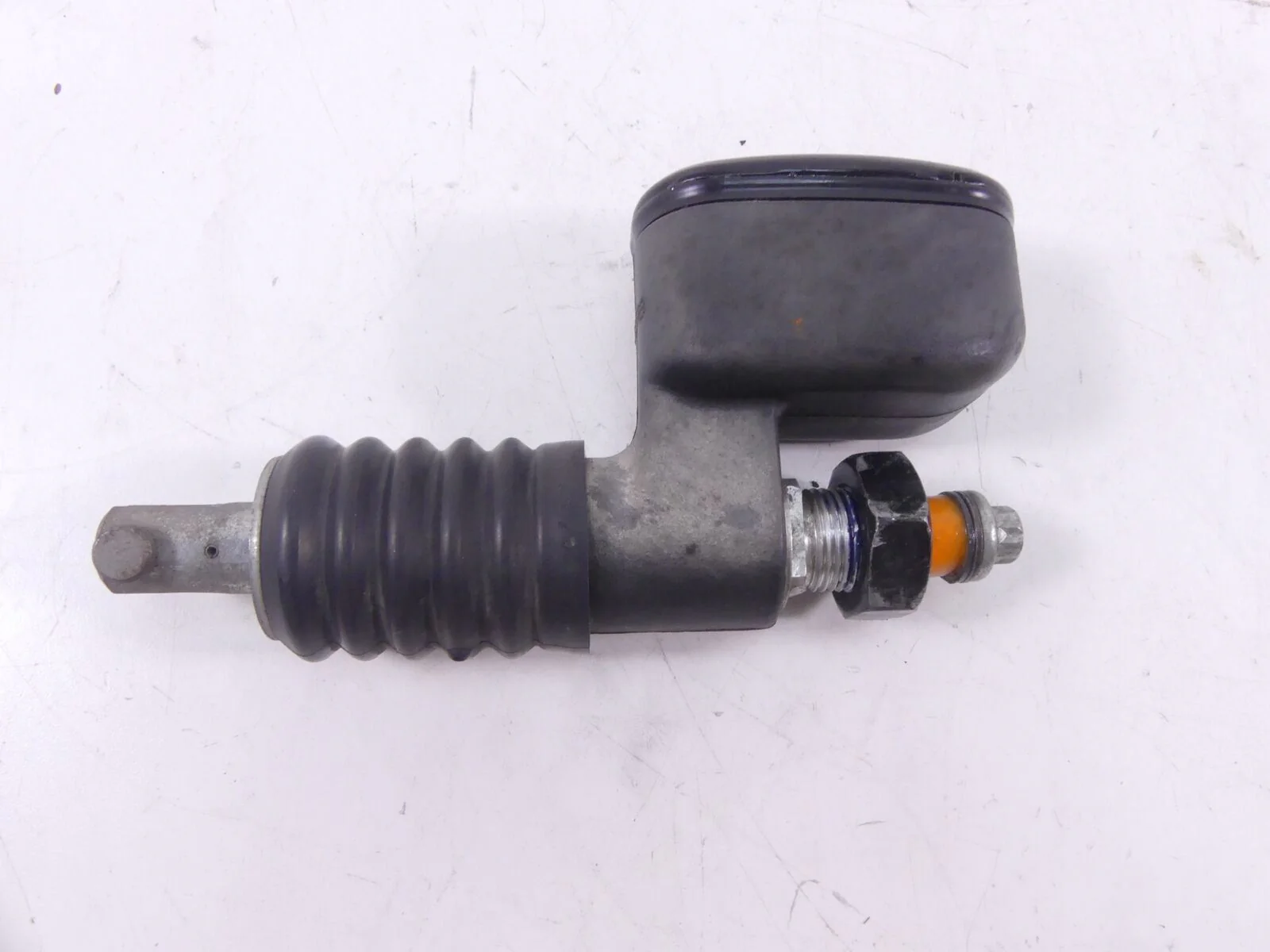 2000 Harley Touring FLHTCI Electra Glide Rear Brake Master Cylinder 41755-99F - Image 2