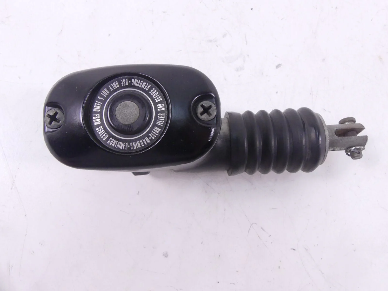 2000 Harley Touring FLHTCI Electra Glide Rear Brake Master Cylinder 41755-99F - Image 3
