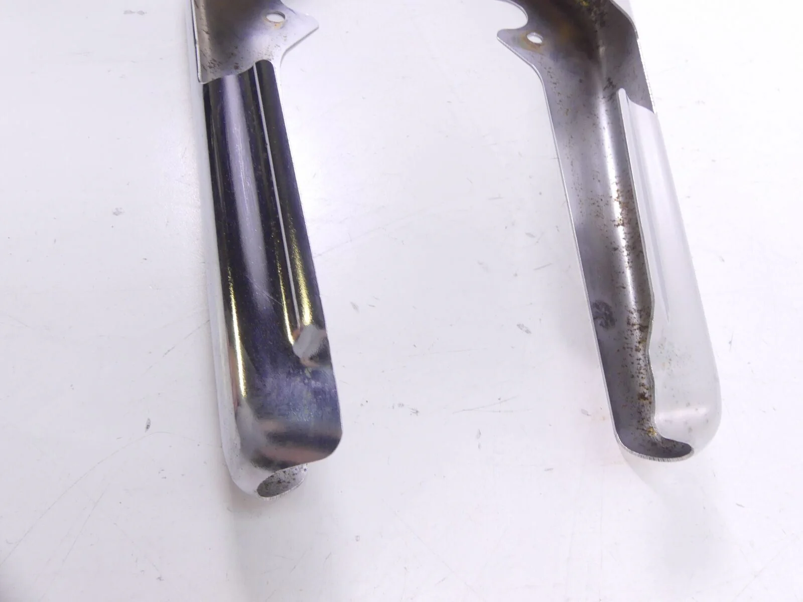 2000 Harley Touring FLHTCI Electra Glide Rear Frame Chrome Struts 47502-97 - Image 3