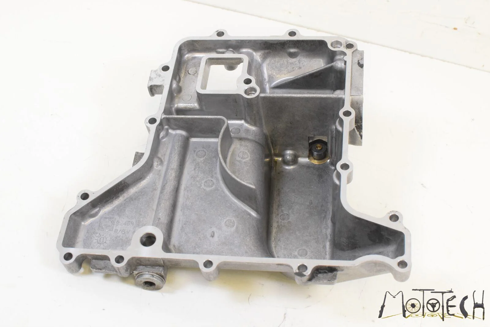 2000 MV Agusta F4 750  ORO Engine Oil Pan Cover 800087315 - Image 2