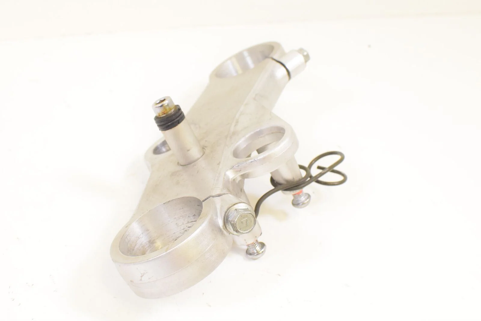 2000 Suzuki TL1000R TL1000 Upper Triple Tree Steering Clamp 51311-02FA0 - Image 5