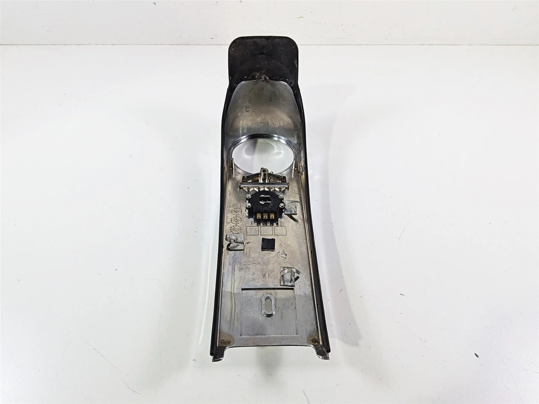 2001 Harley FLHRCI Road King Fuel Tank Dash Cover + Ignition Switch 60960-99 - Image 2