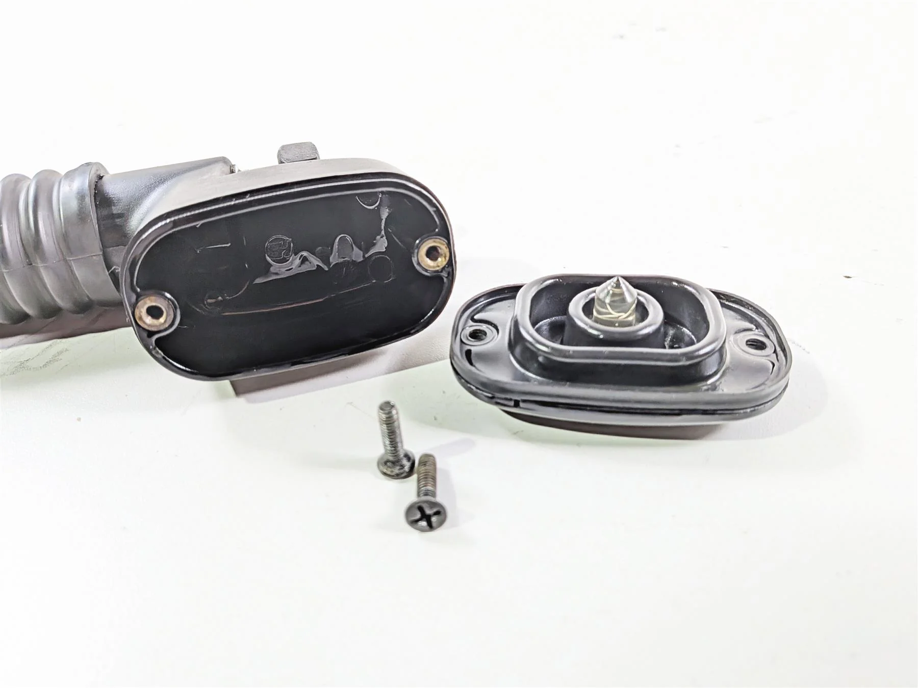 2001 Harley FLHRCI Road King Rear Brake Master Cylinder   41755-99F - Image 8