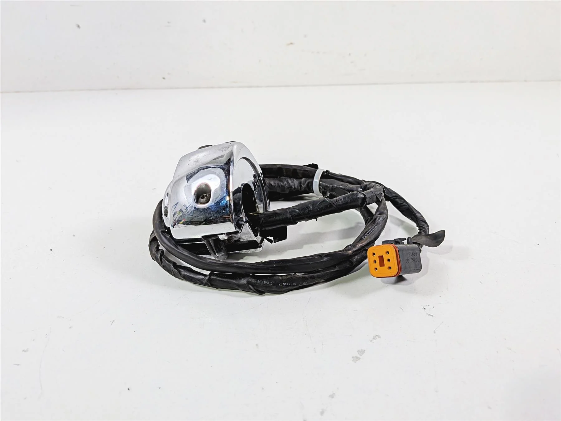 2001 Harley FLHRCI Road King Right Hand Control Switch - Read 71684-06A - Image 5