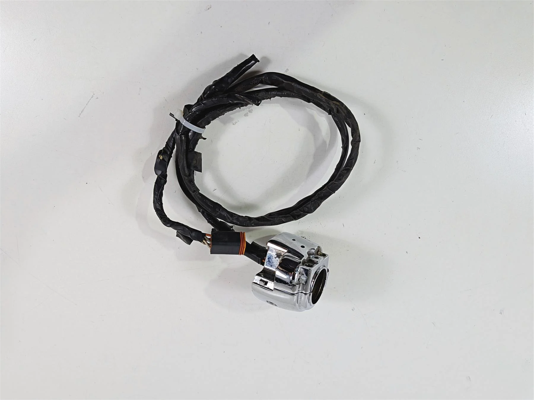 2001 Harley FLHRCI Road King Right Hand Control Switch - Read 71684-06A - Image 9
