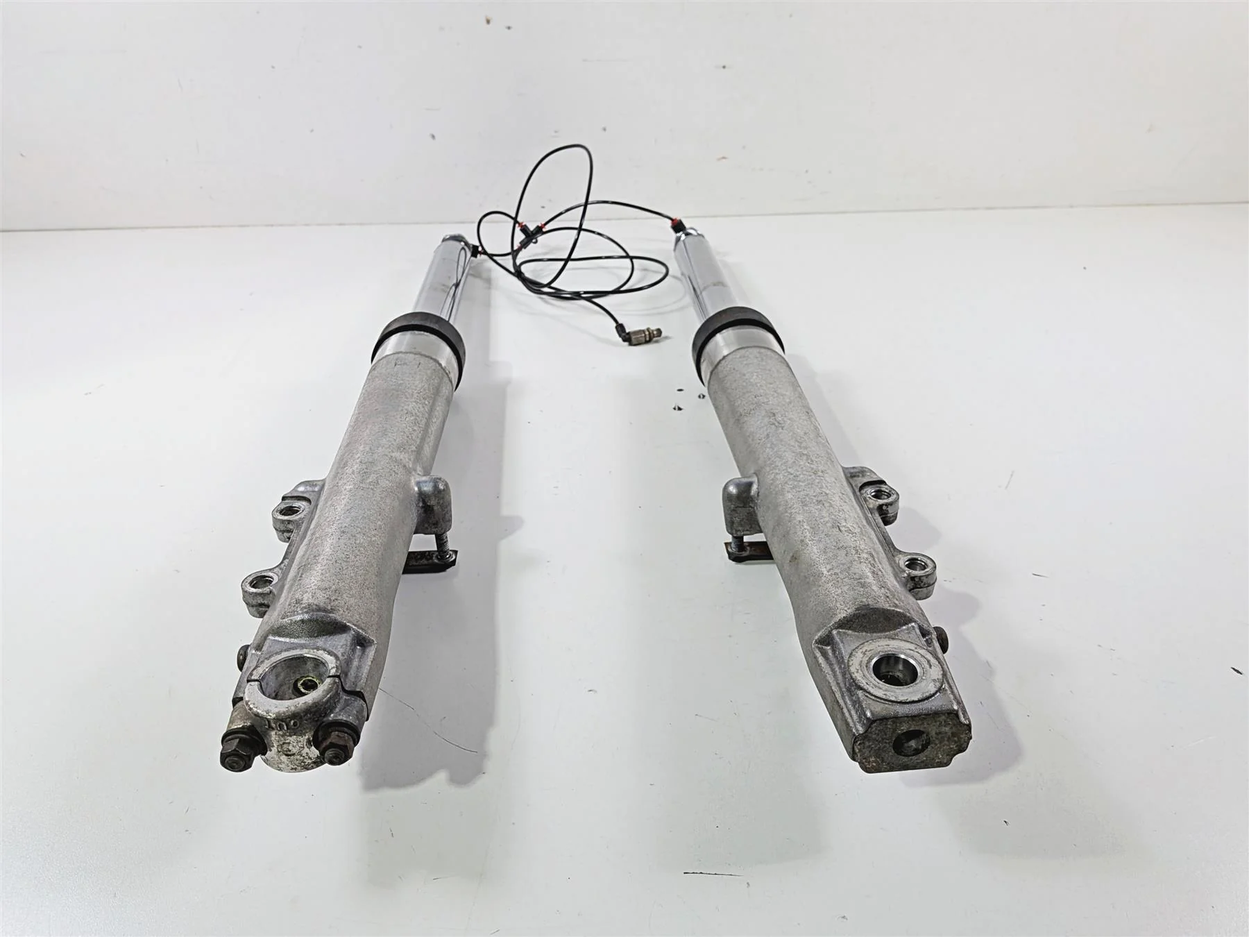 2001 Harley FLHRCI Road King Straight Front Fork Leg Set 41mm -Read 46495-00 - Image 3