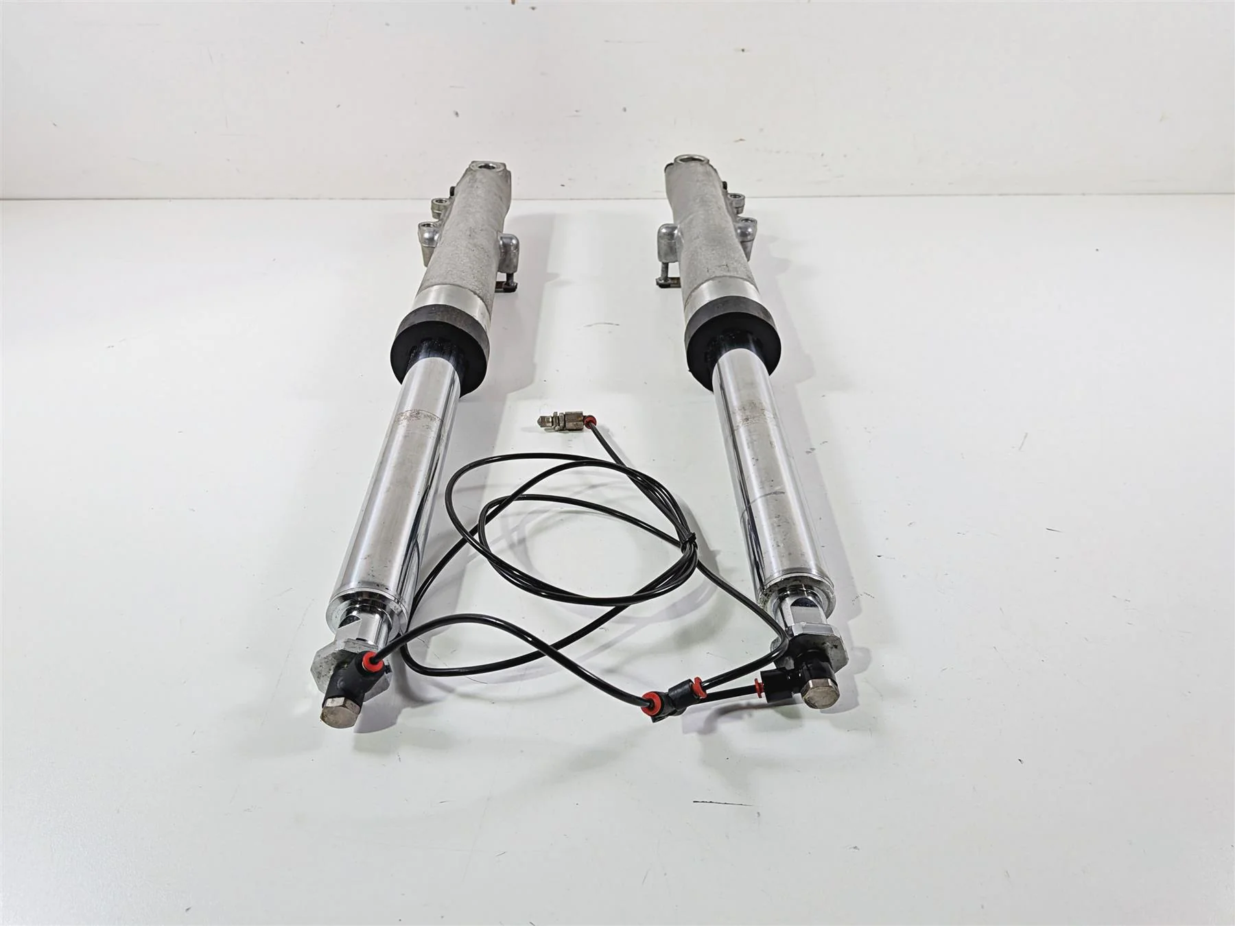 2001 Harley FLHRCI Road King Straight Front Fork Leg Set 41mm -Read 46495-00 - Image 5