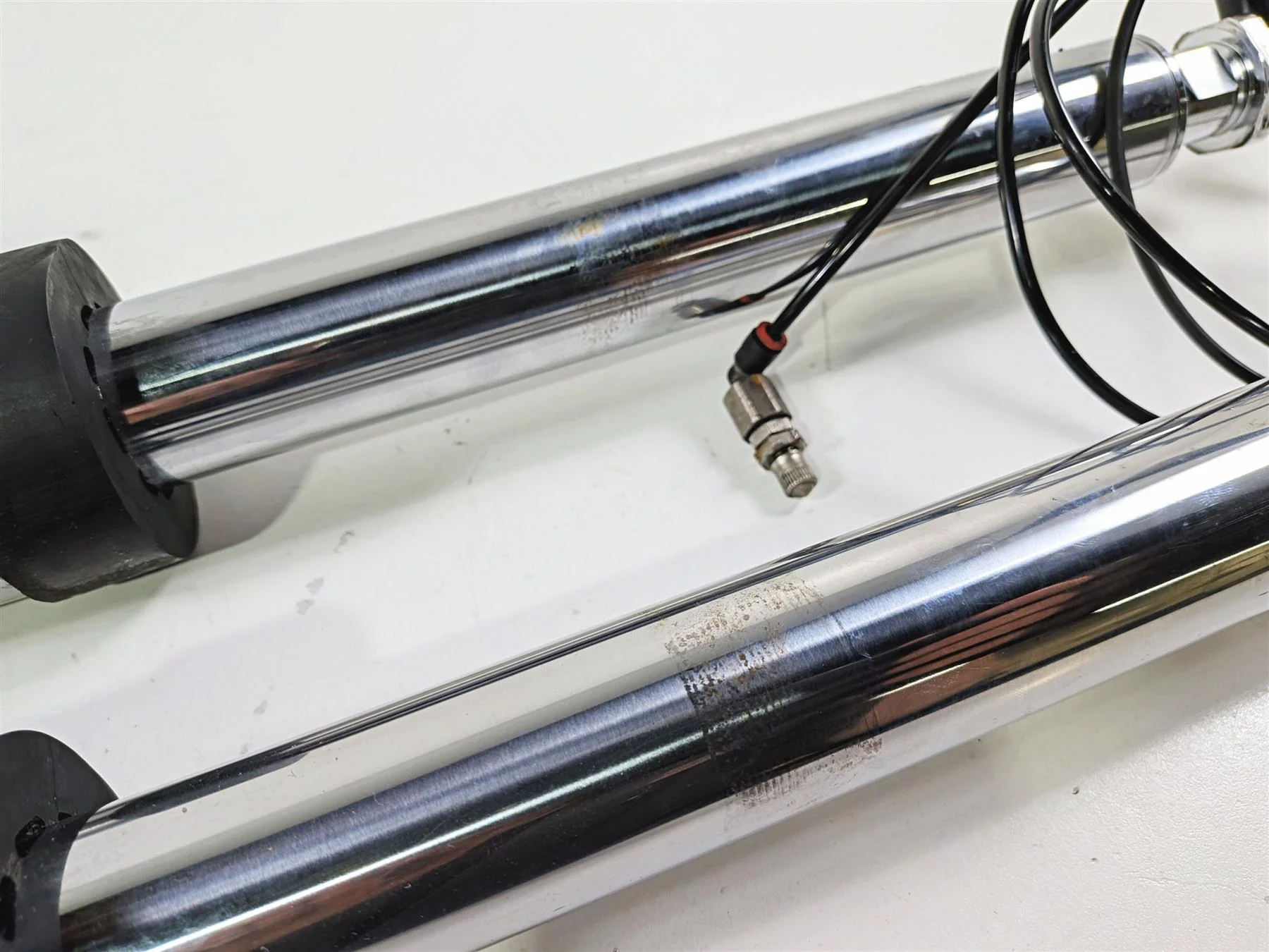 2001 Harley FLHRCI Road King Straight Front Fork Leg Set 41mm -Read 46495-00 - Image 8