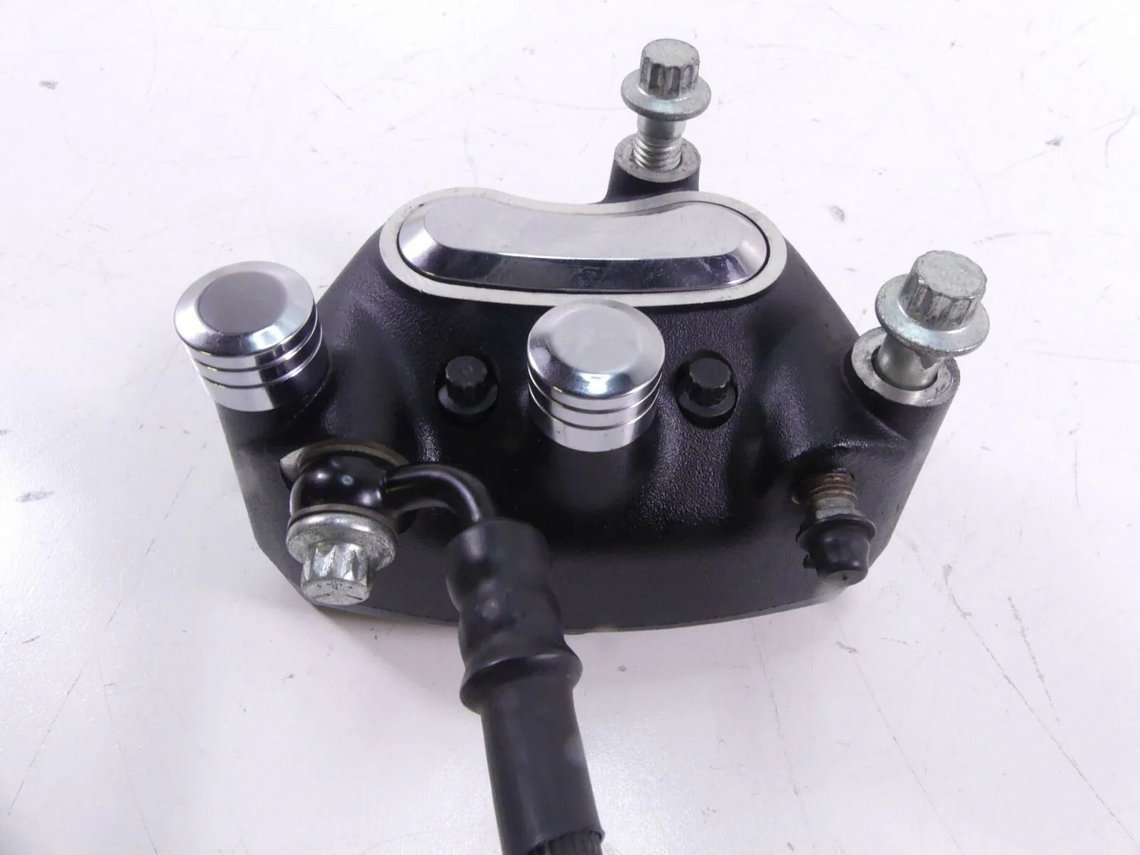 2001 Harley Softail FLSTC Heritage Front Brake Caliper & Line 44046-00D - Image 2