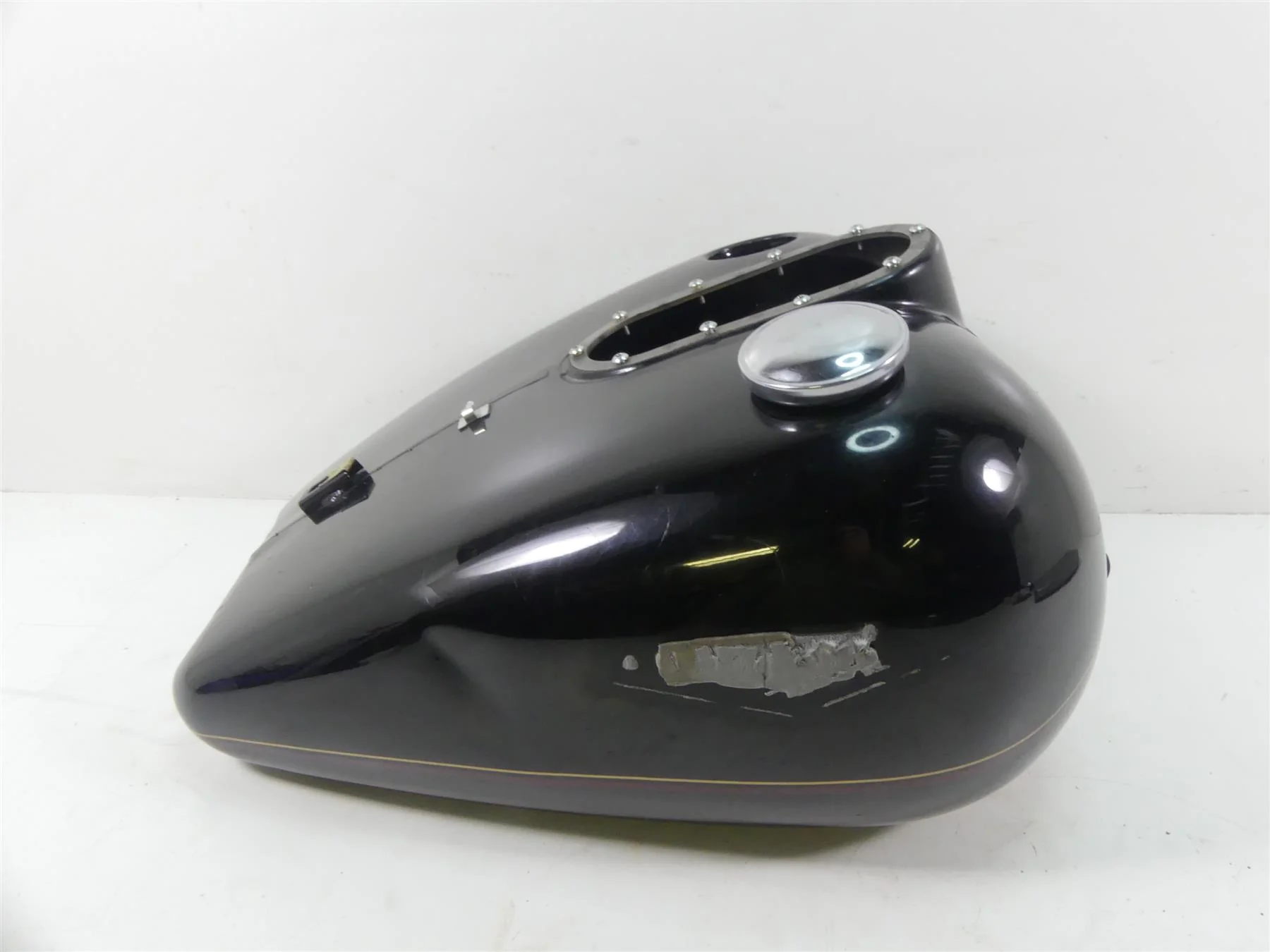 2001 Harley Touring FLHRCI Road King Fuel Gas Tank Reservoir - Read 61268-00 - Image 2