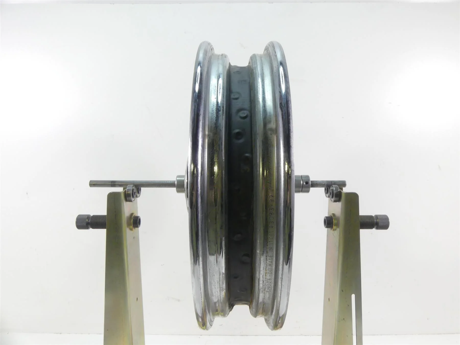2001 Harley Touring FLHRCI Road King Straight Front Wheel Rim 16x3 43085-97 - Image 4