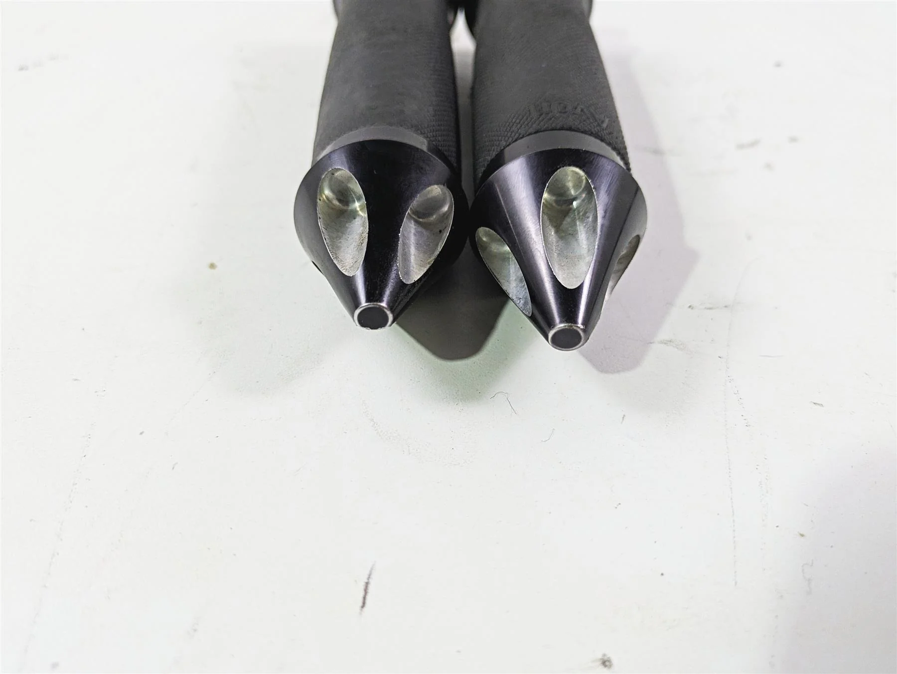 2001 Harley Touring FLHX Street Glide Avon Spike Hand Grip Set Grips 61-0387 - Image 3