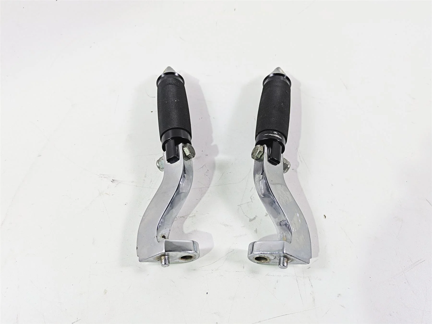 2001 Harley Touring FLHX Street Glide Avon Spike Rear Footpeg Set & Chrome Mount - Image 12