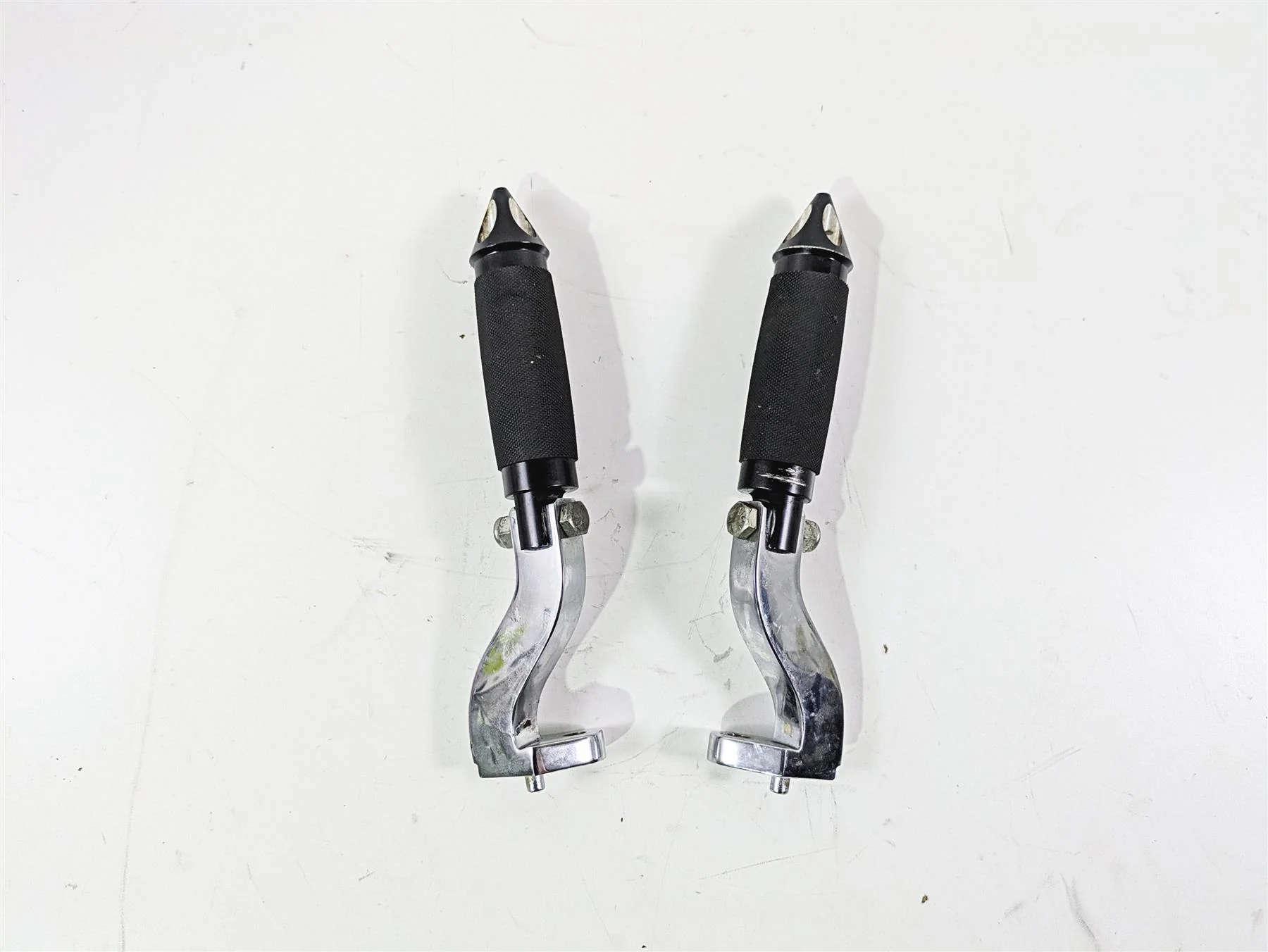 2001 Harley Touring FLHX Street Glide Avon Spike Rear Footpeg Set & Chrome Mount - Image 3