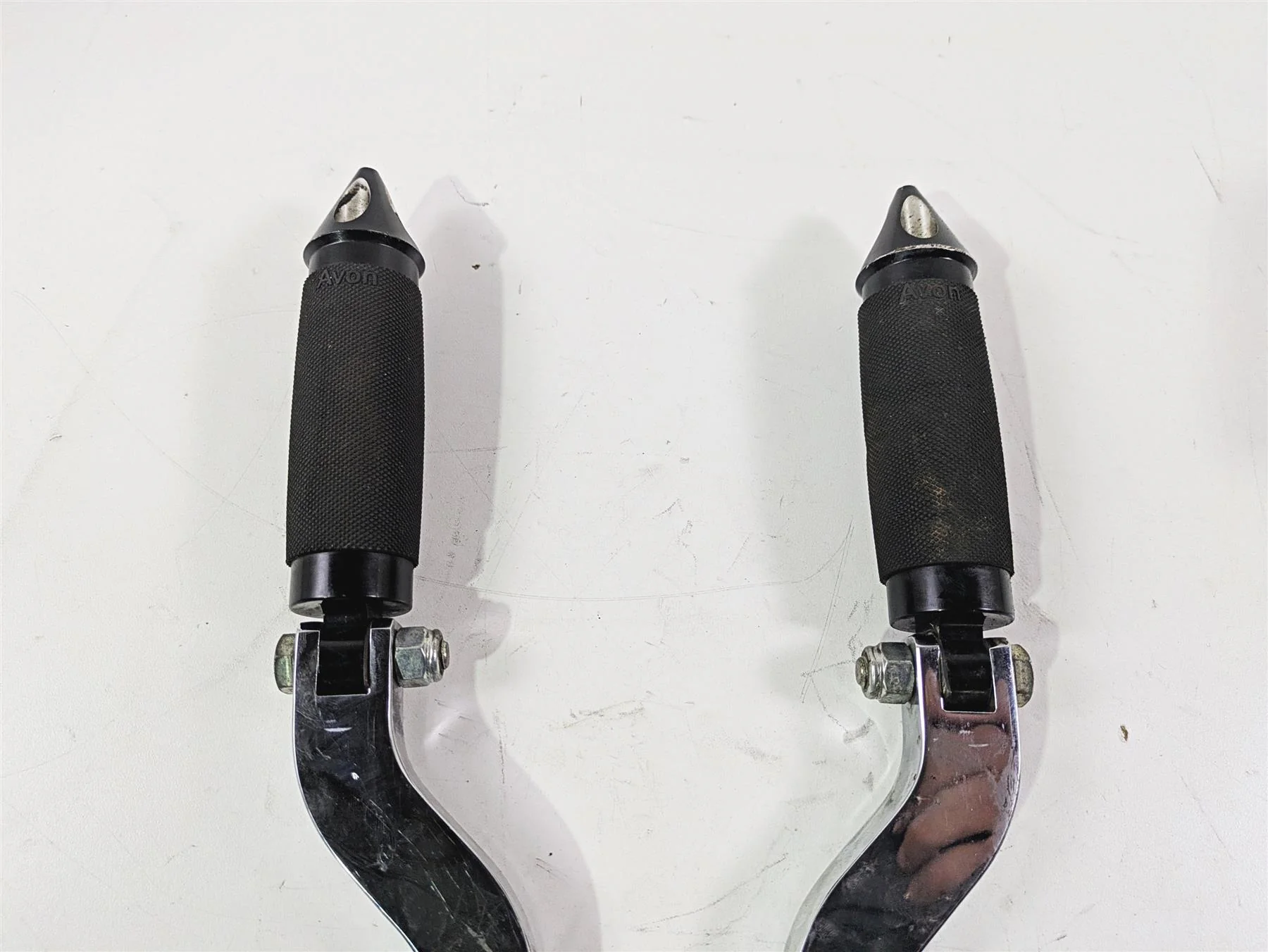2001 Harley Touring FLHX Street Glide Avon Spike Rear Footpeg Set & Chrome Mount - Image 8