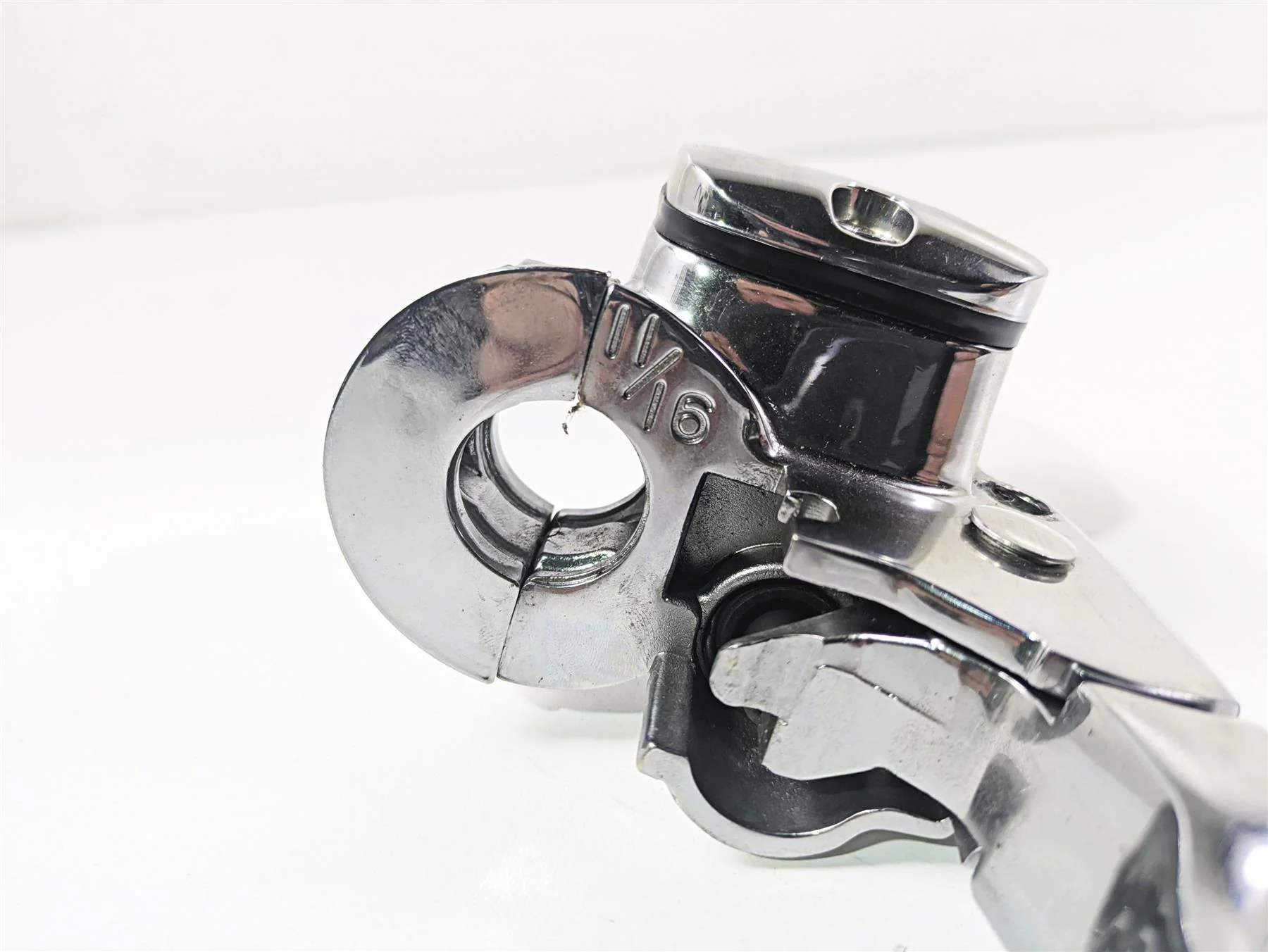 2001 Harley Touring FLHX Street Glide Chrome Front Brake Pump 11/16 41700737 - Image 10