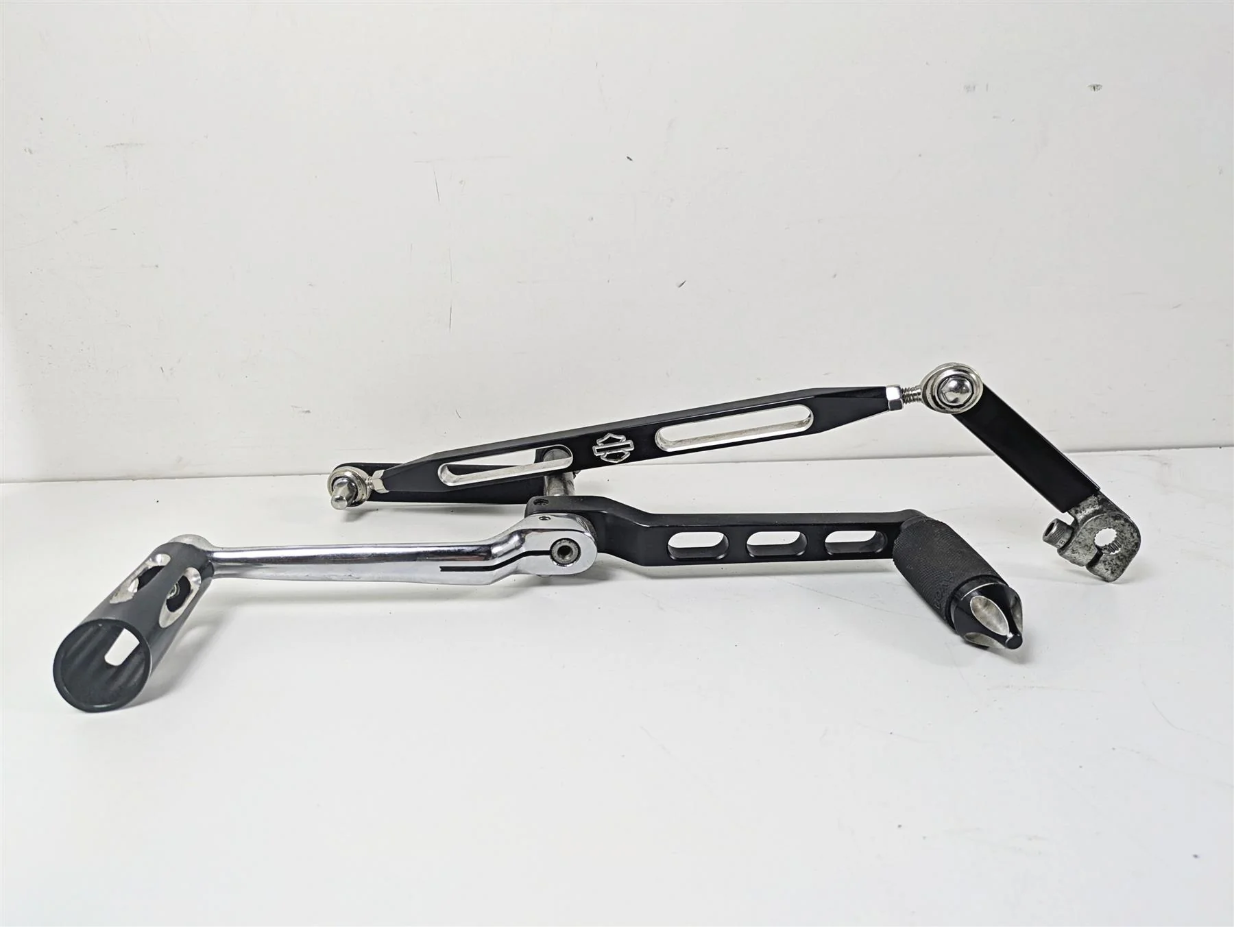 2001 Harley Touring FLHX Street Glide CNC Cut Front Rear Floor Board Pedal Set - Image 10