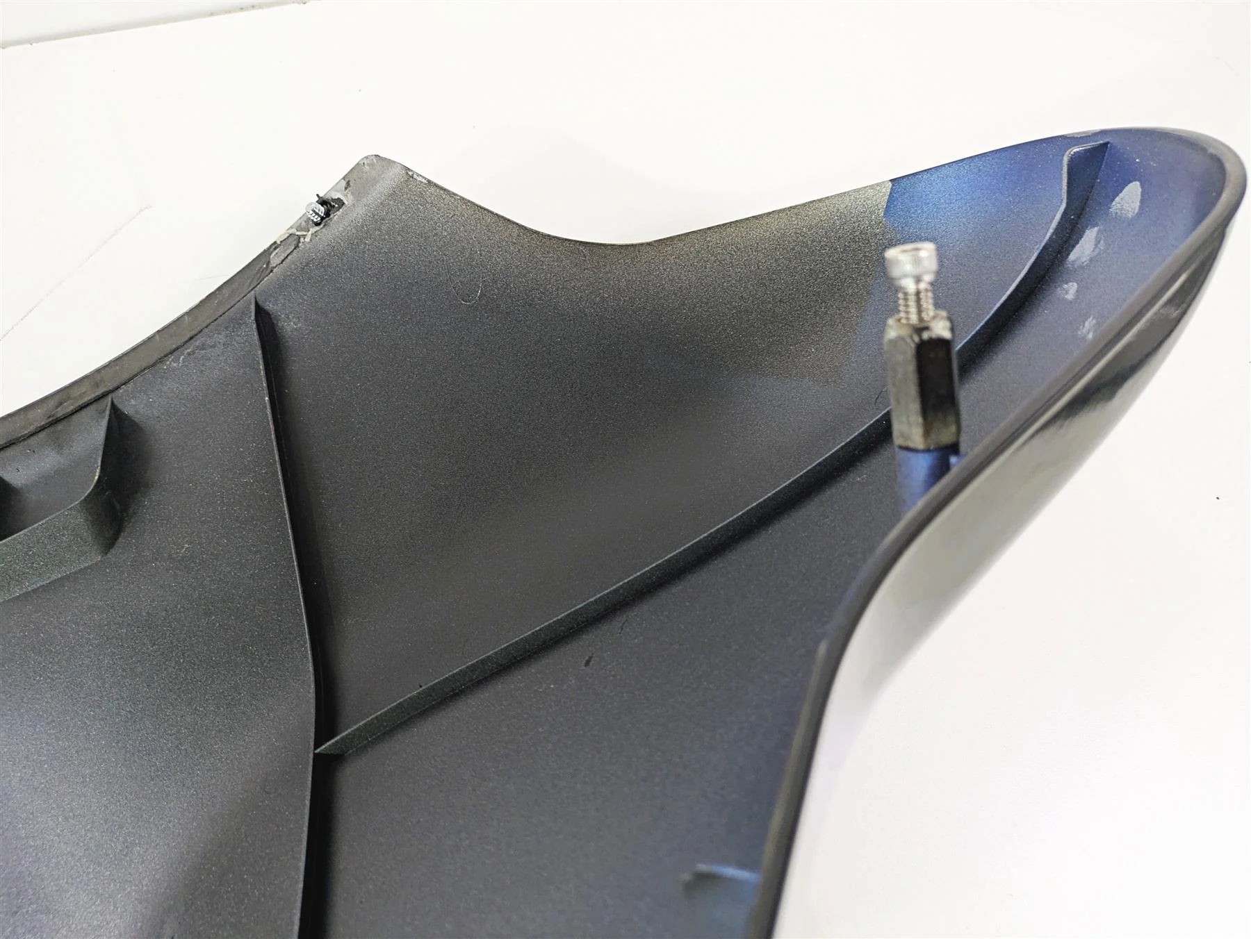 2001 Harley Touring FLHX Street Glide Complete Front Outer Fairing 58503-05A - Image 7