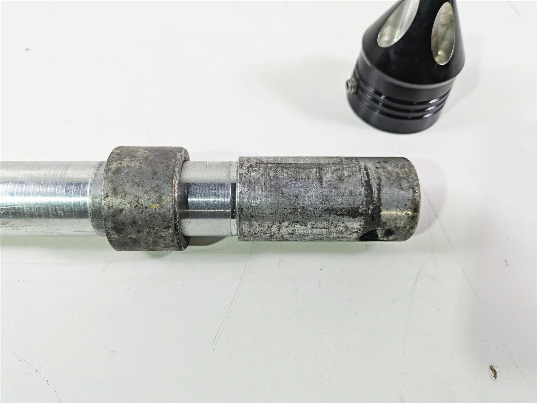 2001 Harley Touring FLHX Street Glide Front Axle Wheel Spindle 1" 43364-00 - Image 5