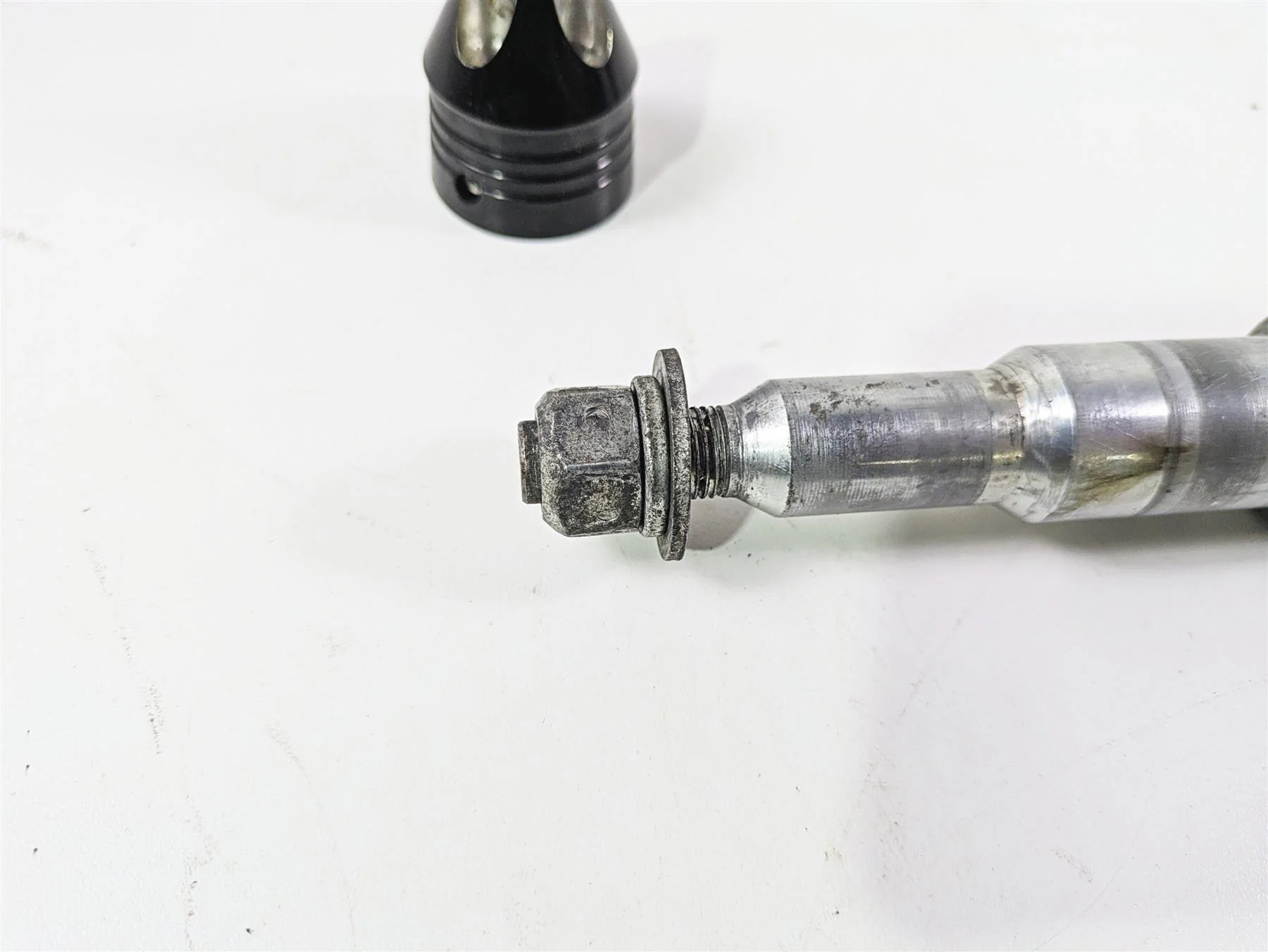 2001 Harley Touring FLHX Street Glide Front Axle Wheel Spindle 1" 43364-00 - Image 7