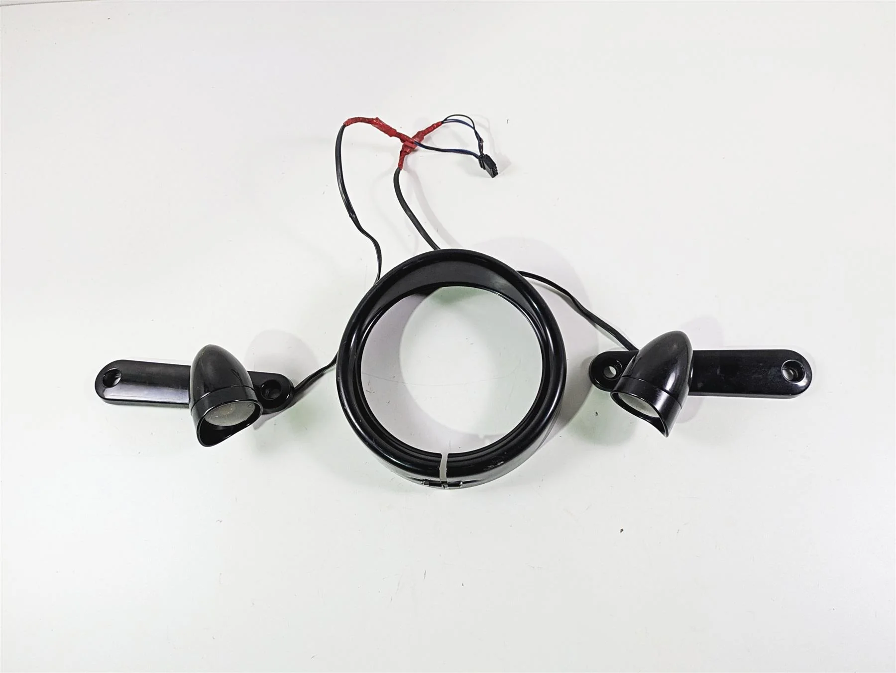 2001 Harley Touring FLHX Street Glide Front Blinker & Headlight Trim 69279-06 - Image 2