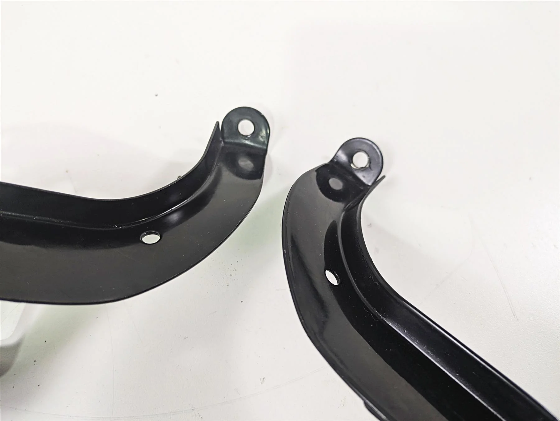2001 Harley Touring FLHX Street Glide Front Fairing Mount Set - Read 58478-96 - Image 8