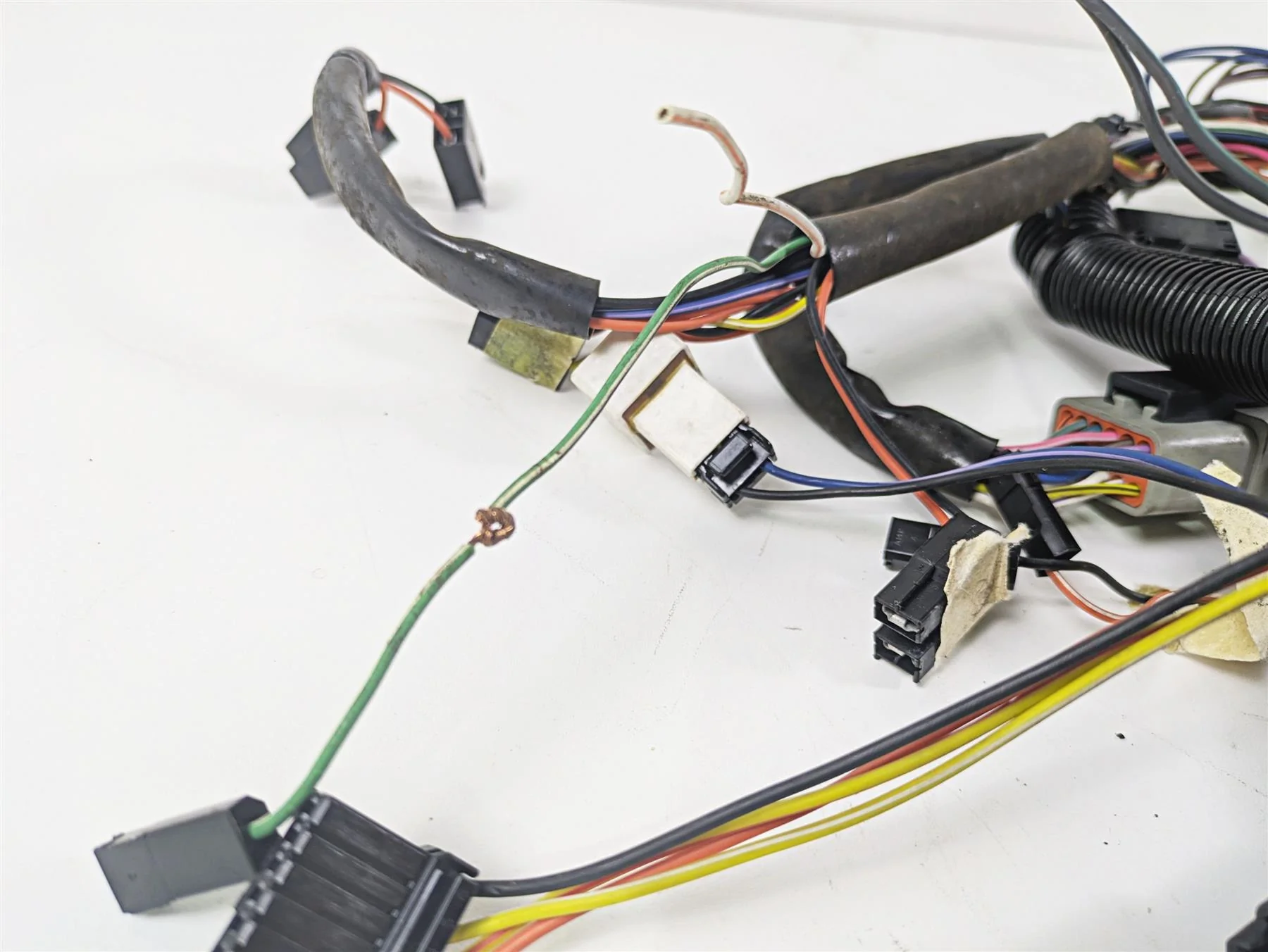 2001 Harley Touring FLHX Street Glide Front Interconnect Wiring - Read 70232-00 - Image 5