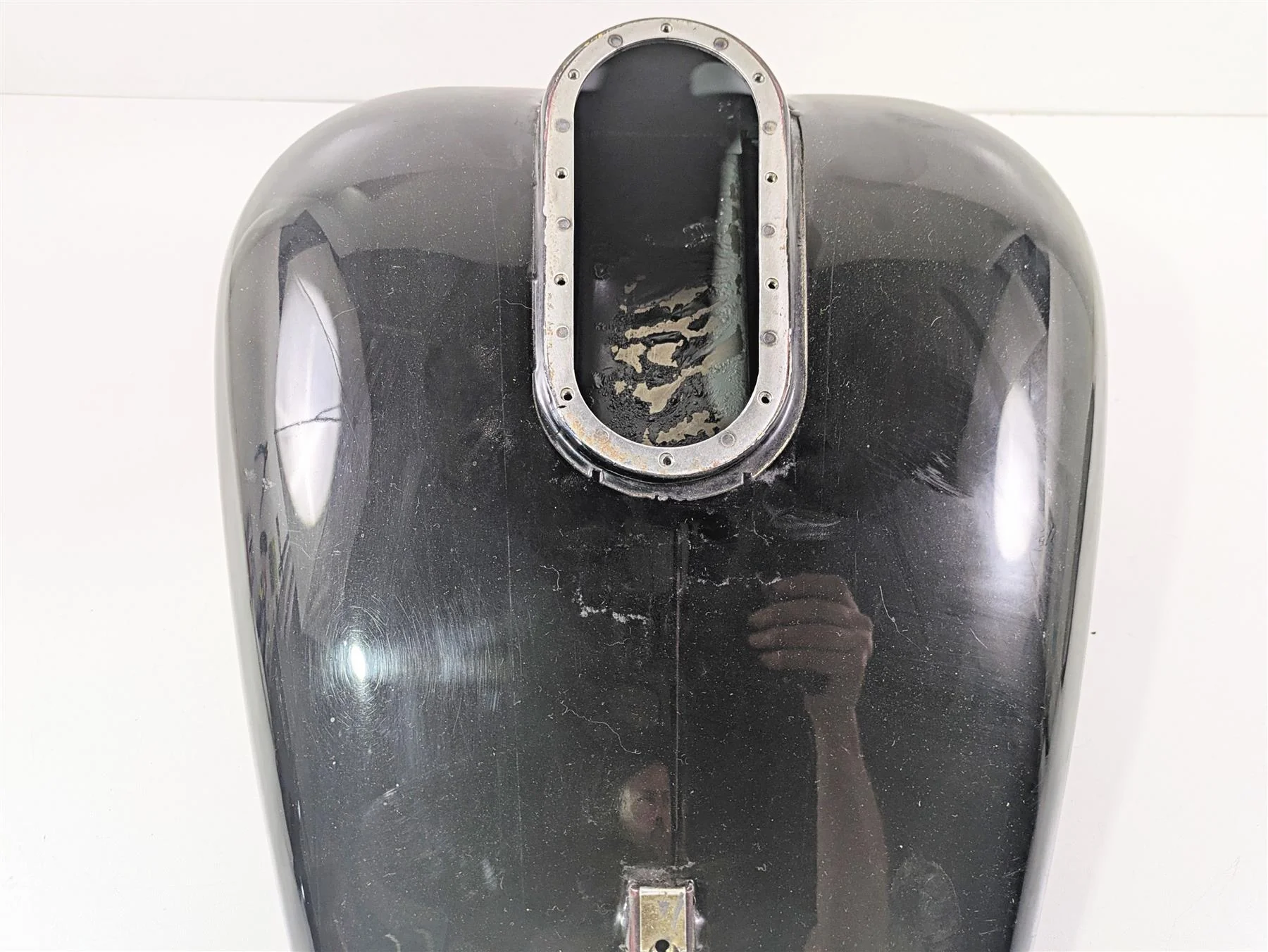 2001 Harley Touring FLHX Street Glide Fuel Gas Petrol Tank - Dented 61356-00 - Image 11