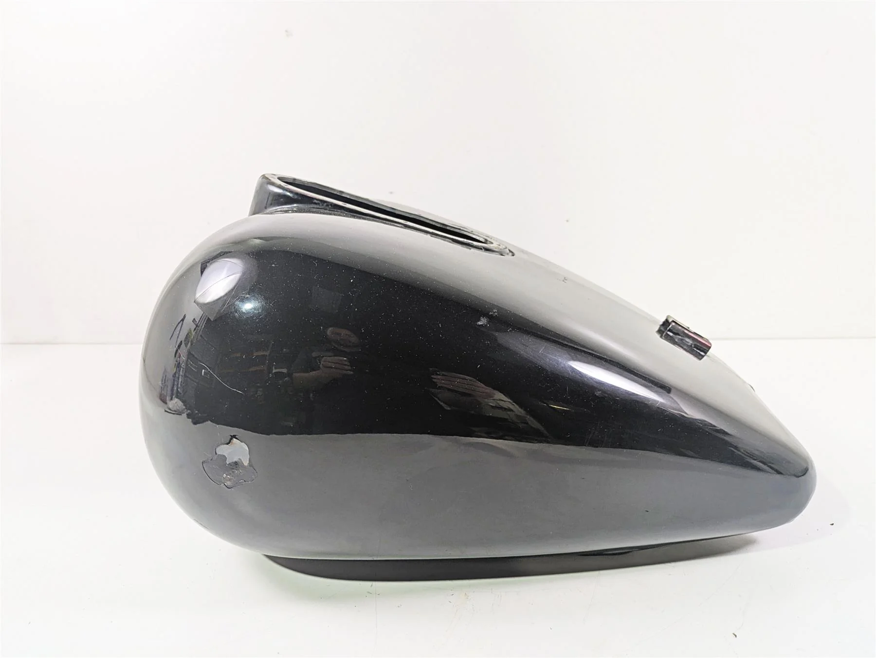 2001 Harley Touring FLHX Street Glide Fuel Gas Petrol Tank - Dented 61356-00 - Image 5