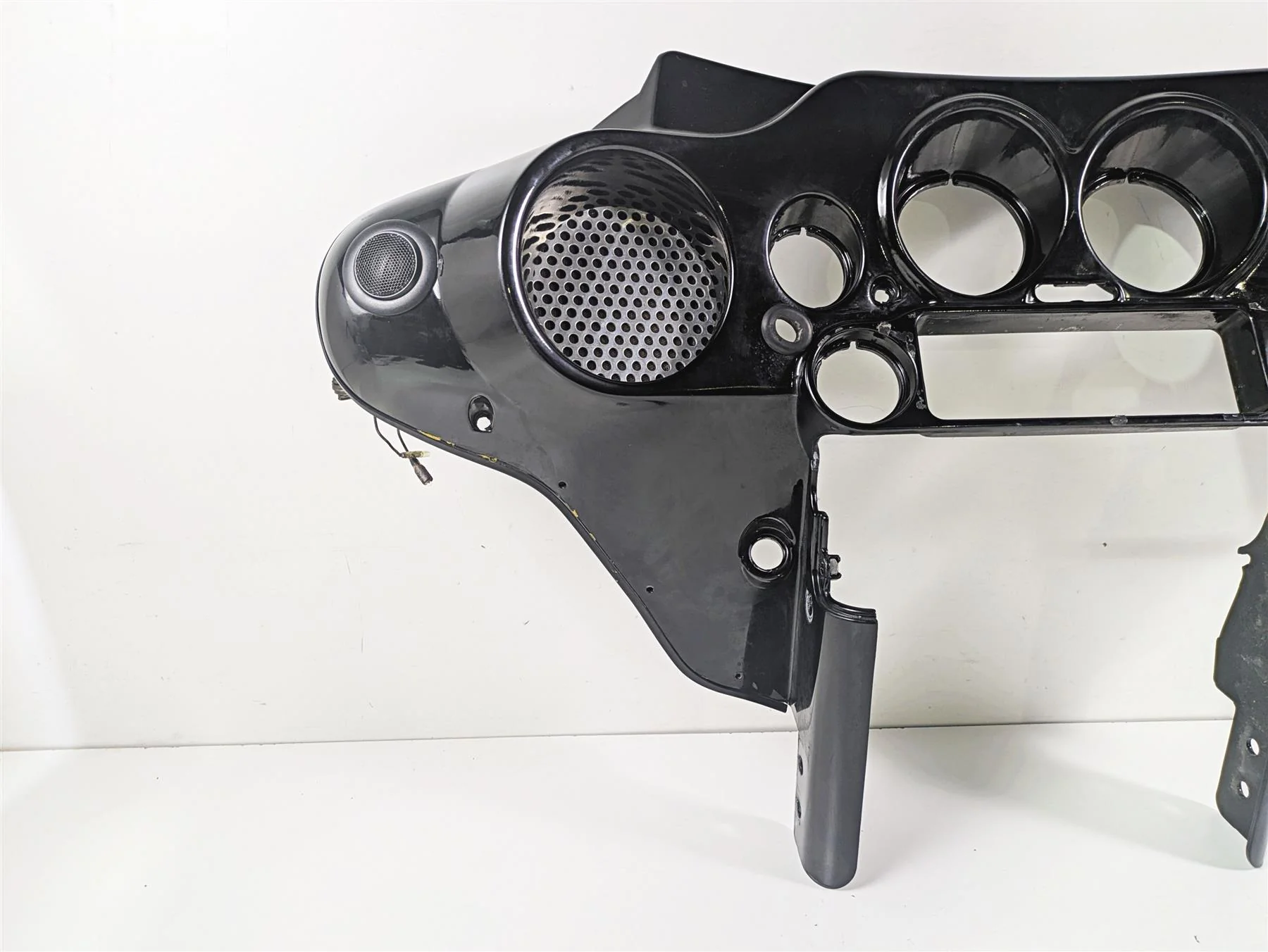 2001 Harley Touring FLHX Street Glide Inner Fairing Cover & Speaker 58497-96B - Image 5