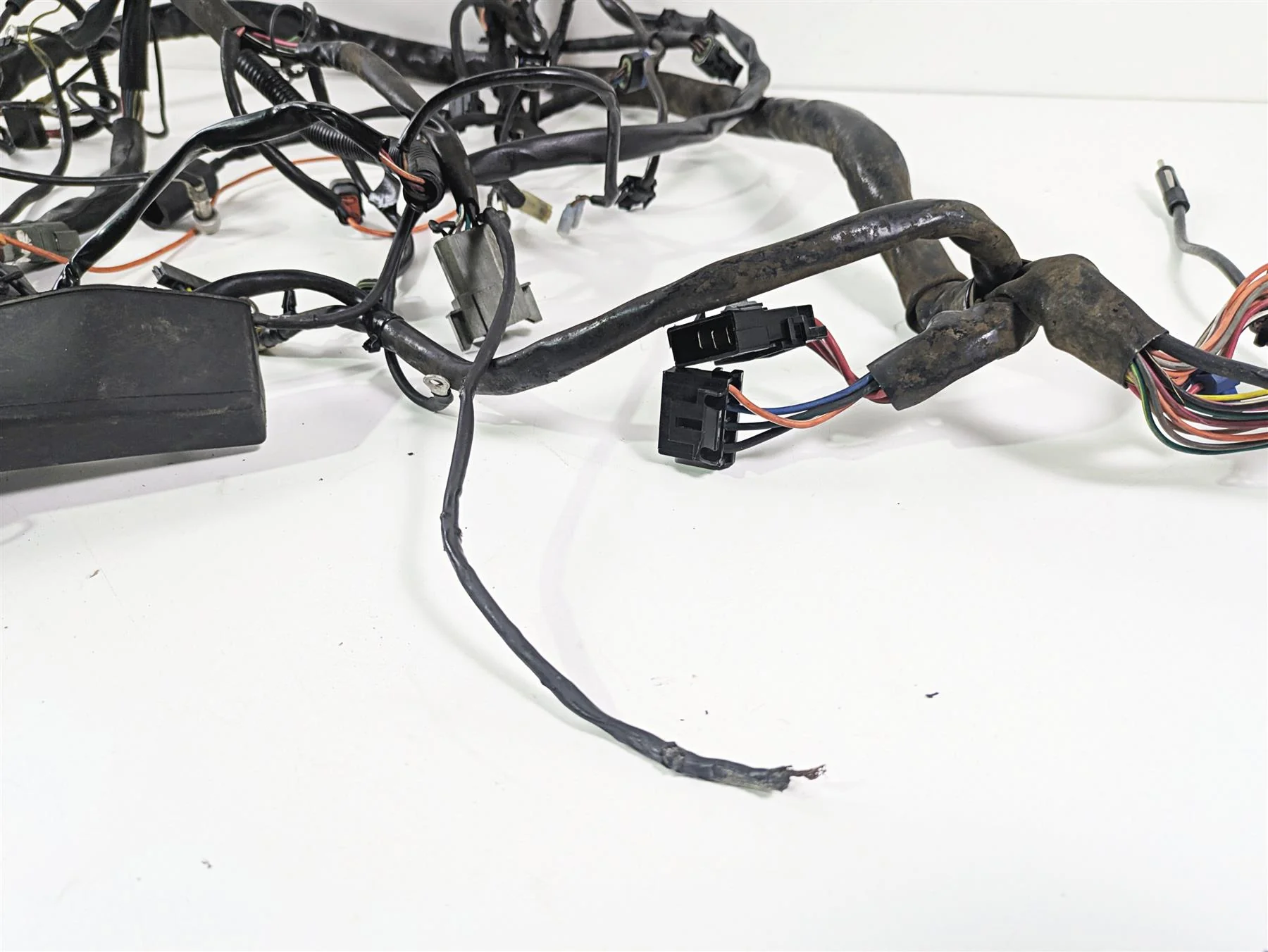 2001 Harley Touring FLHX Street Glide Main Wiring Harness Loom - Read 70985-01 - Image 7